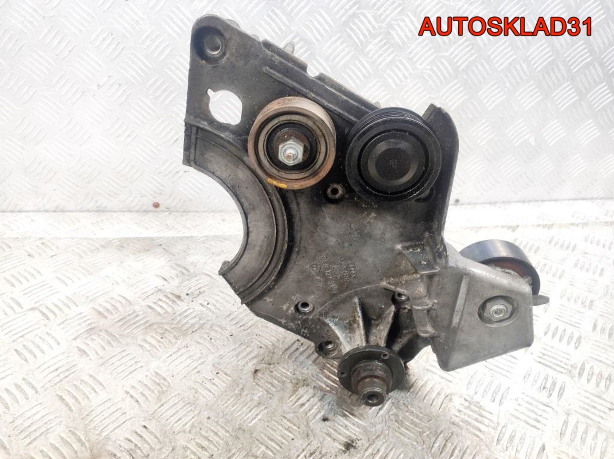 Кронштейн вискомуфты Audi A6 C5 2,5 AKE Дизель 059121313F, 3000 рублей, Дубовое