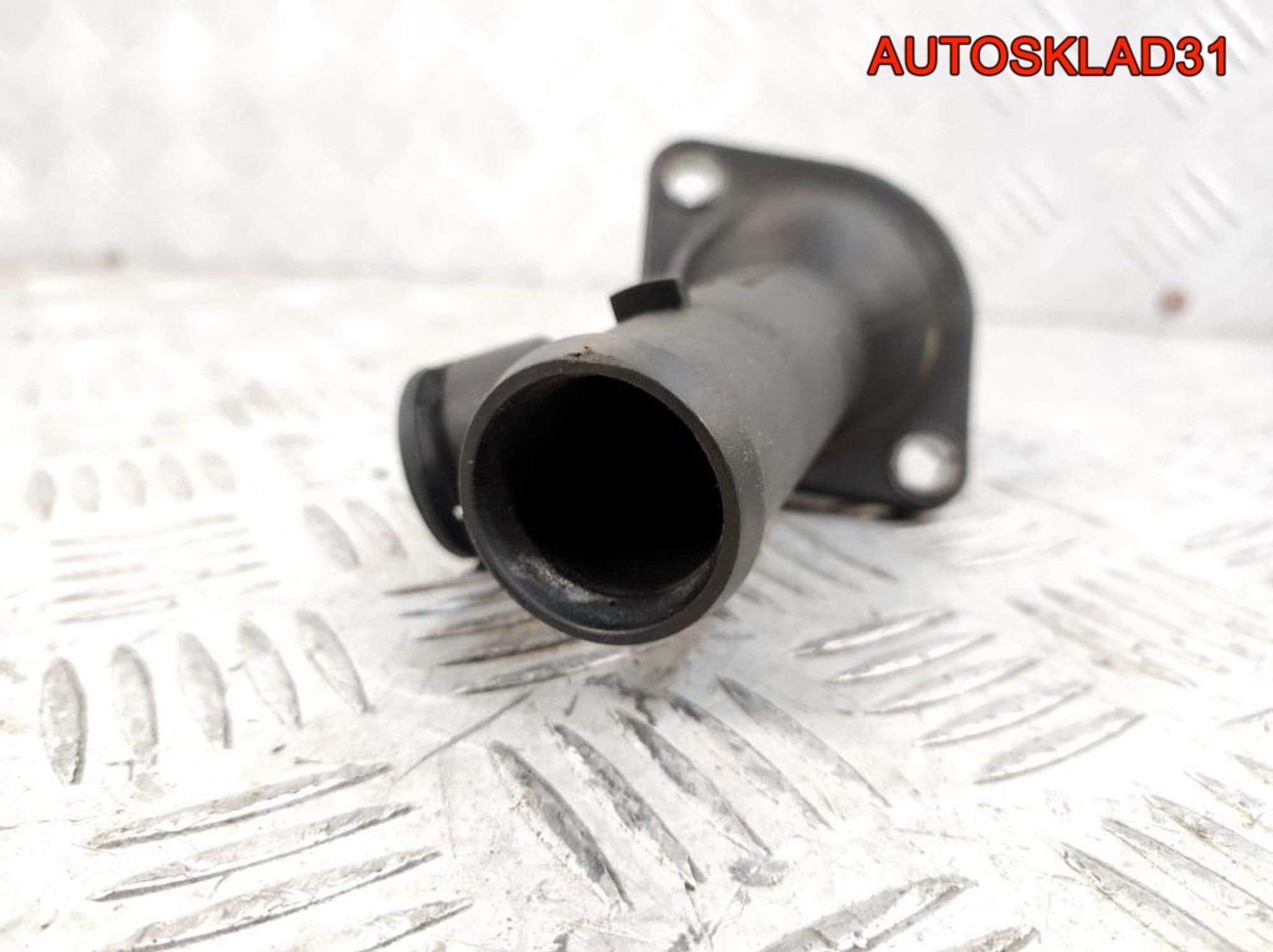 Корпус термостата VW Passat B6 2,0 Дизель 03G121121D, 800 рублей, Дубовое