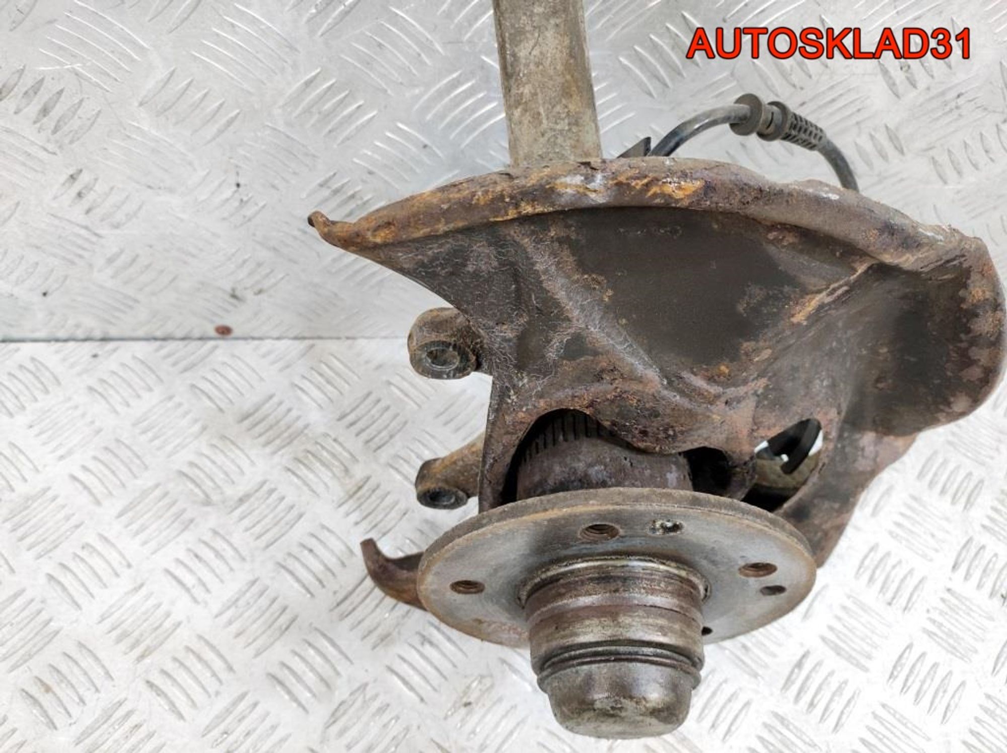 Кулак поворотный передний левый Mercedes W202, 2300 рублей, Дубовое