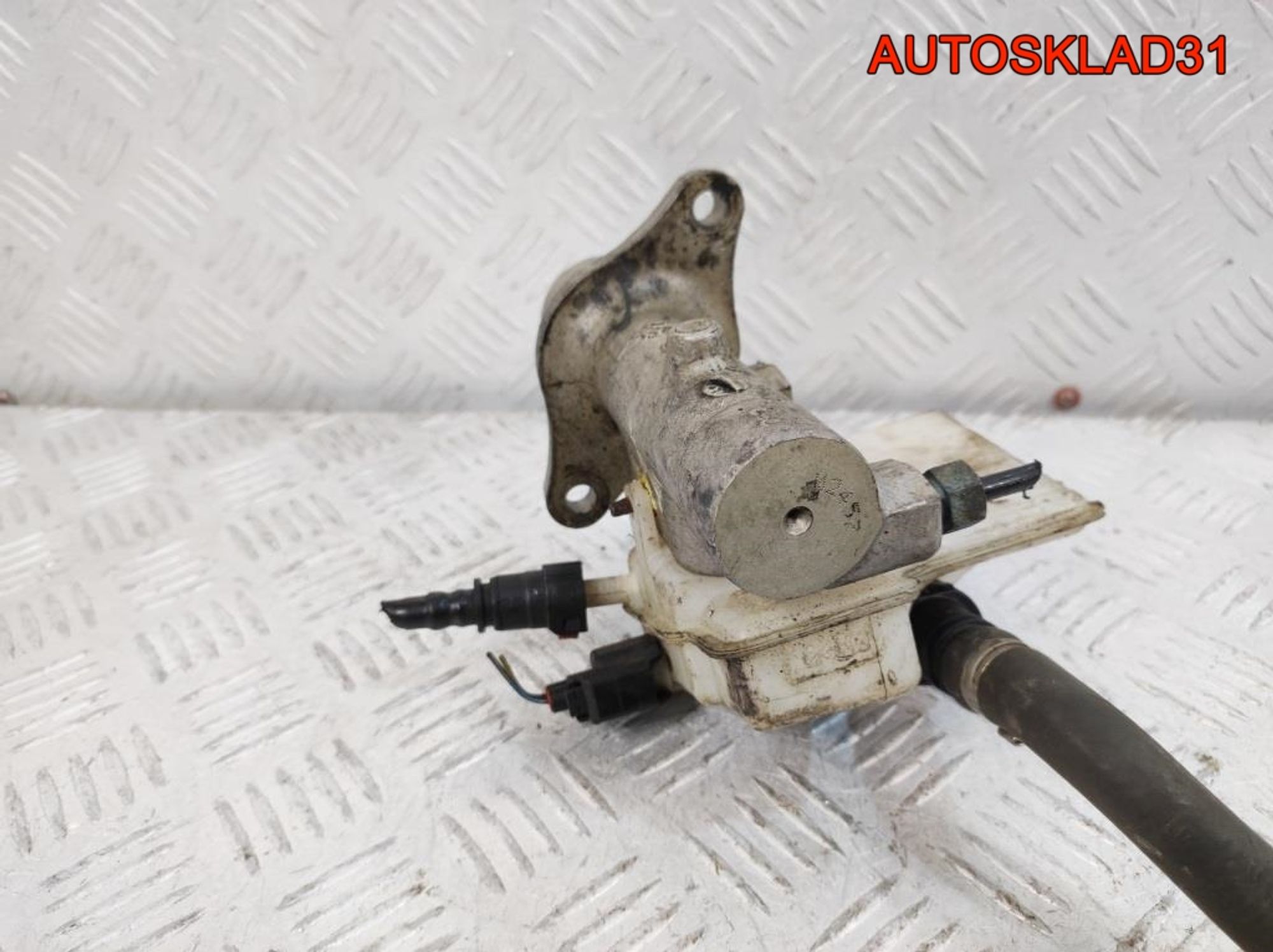 Цилиндр тормозной главный Ford Focus 2 1,6 Бензин 03350886401, 2000 рублей, Дубовое