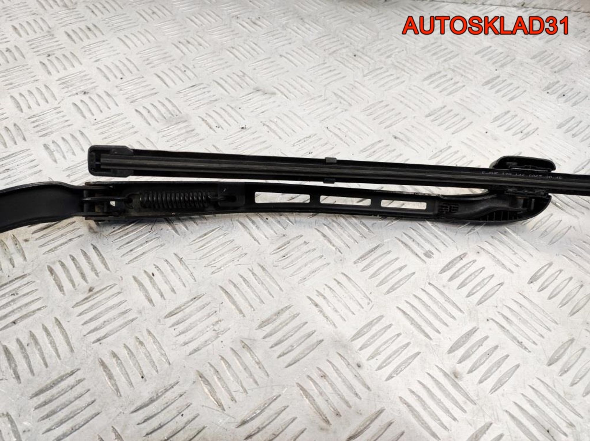 Поводок дворников левый BMW E90 61617171639, 900 рублей, Дубовое