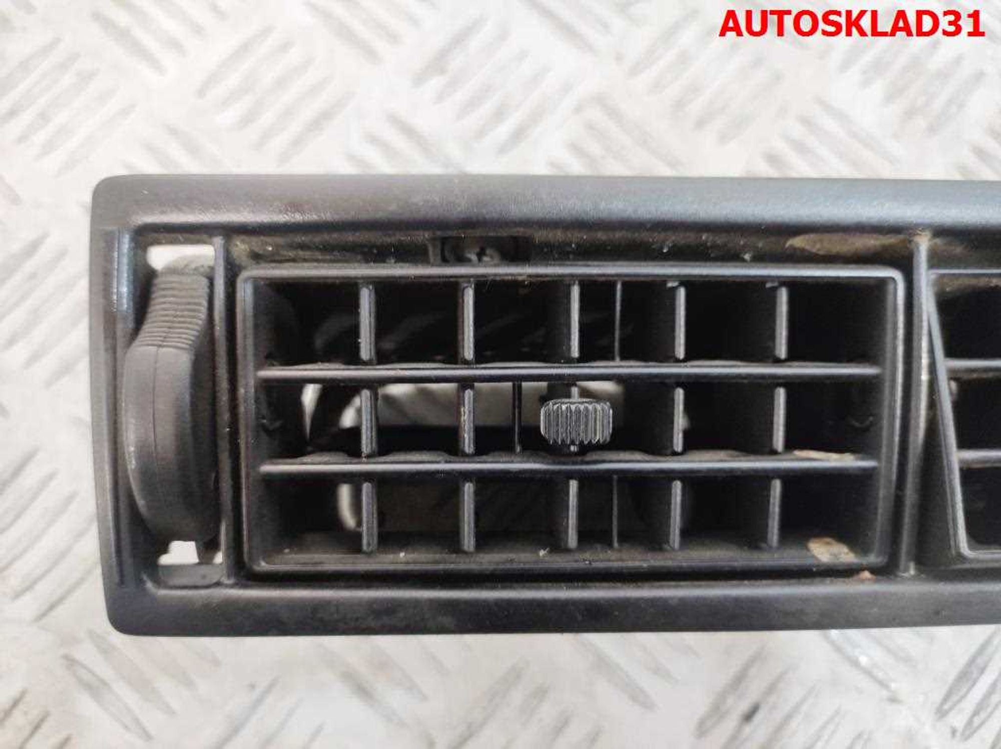 Дефлектор воздушный центральный VW Transporter T4 191819703, 1000 рублей, Дубовое