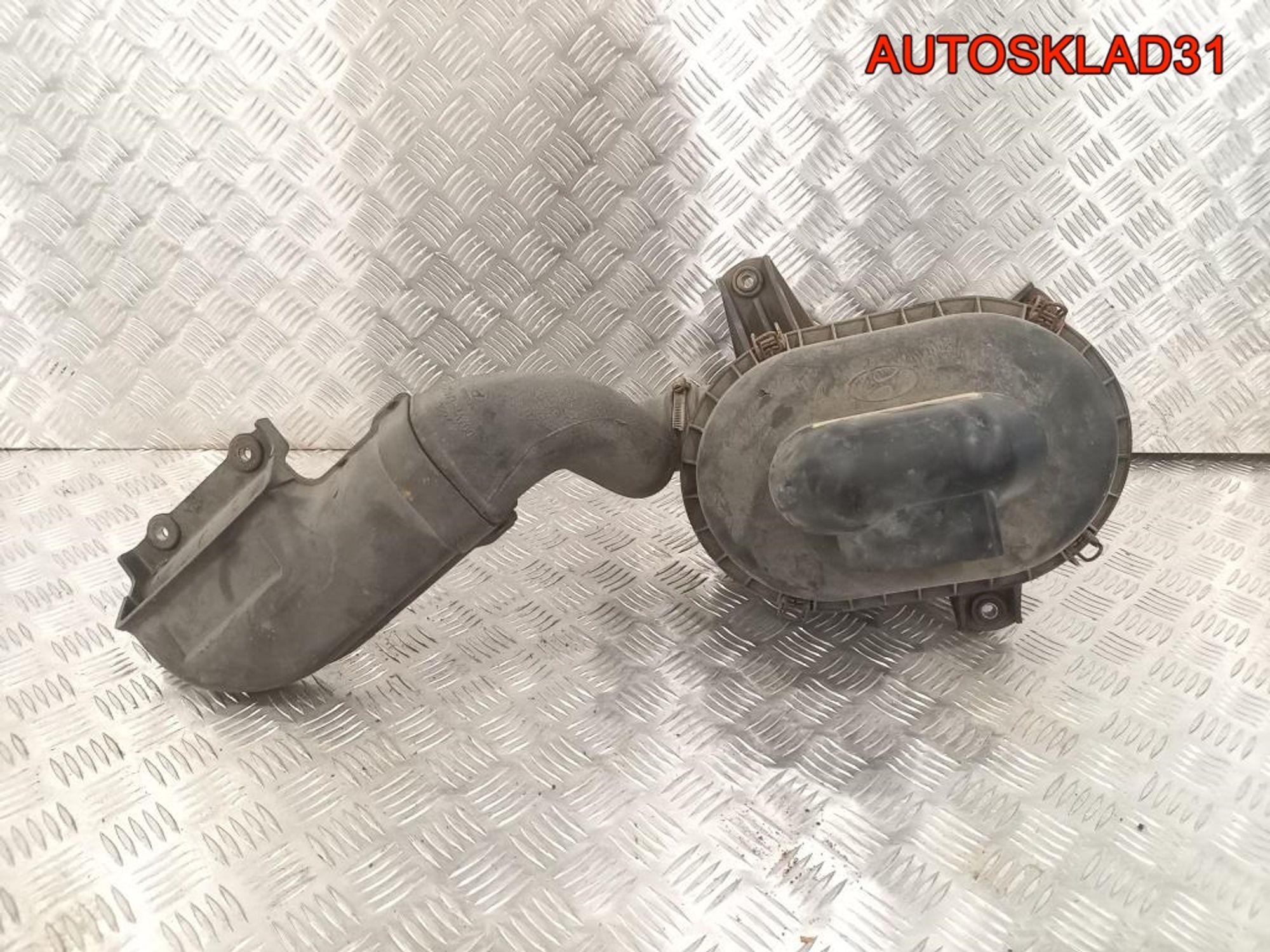 Корпус воздушного фильтра Hyundai Starex 2,5 D4CB, 2300 рублей, Дубовое