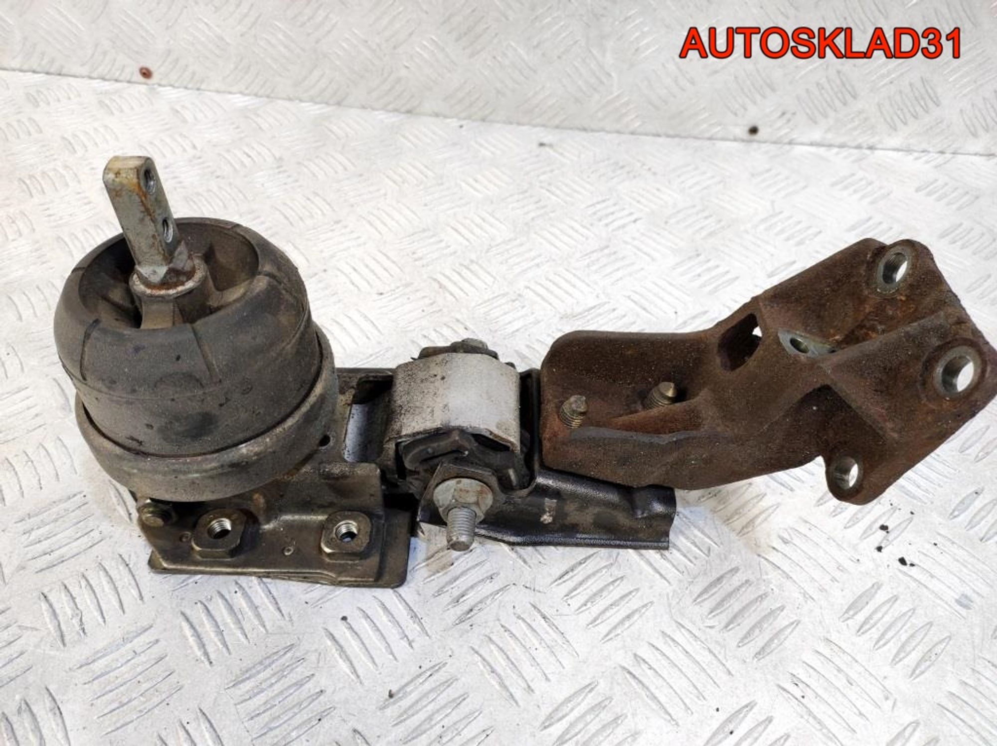 Опора двигателя левая VW Sharan 7M0199131AF, 3300 рублей, Дубовое