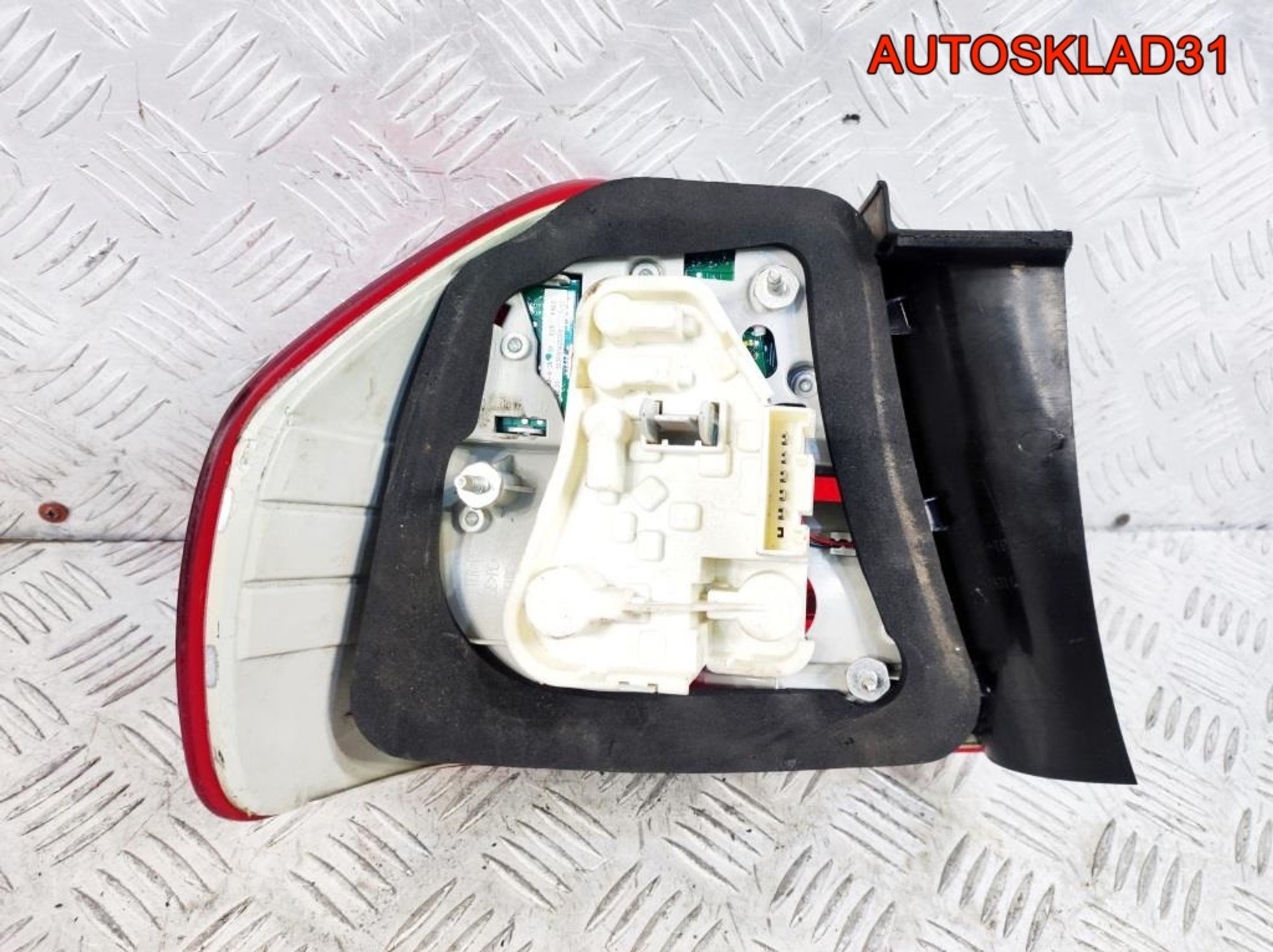 Фонарь задний наружный правый BMW E90 63214871732, 9400 рублей, Дубовое