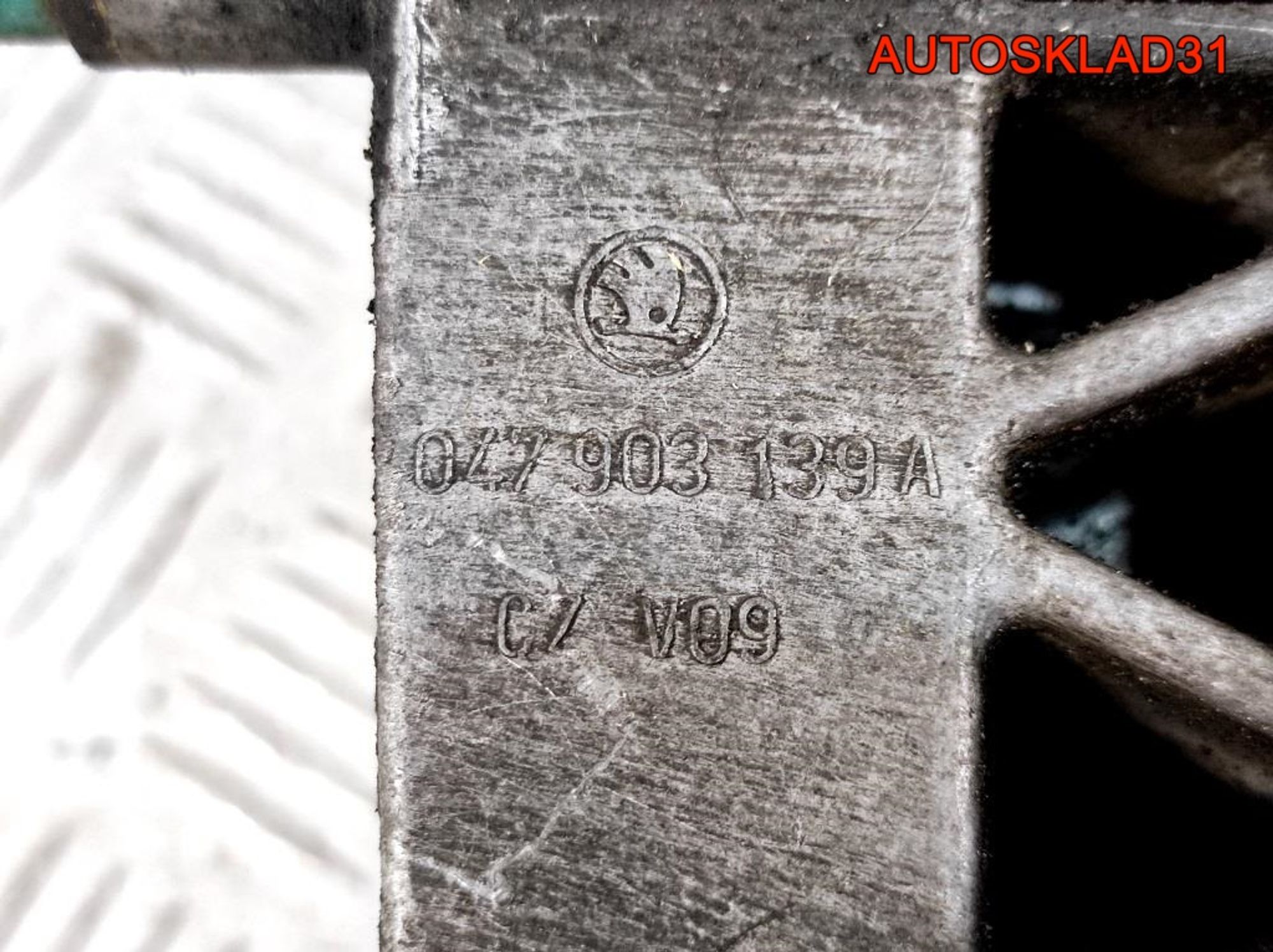 Кронштейн генератора VW Lupo 1.0 AHT 047903139A, 3600 рублей, Дубовое