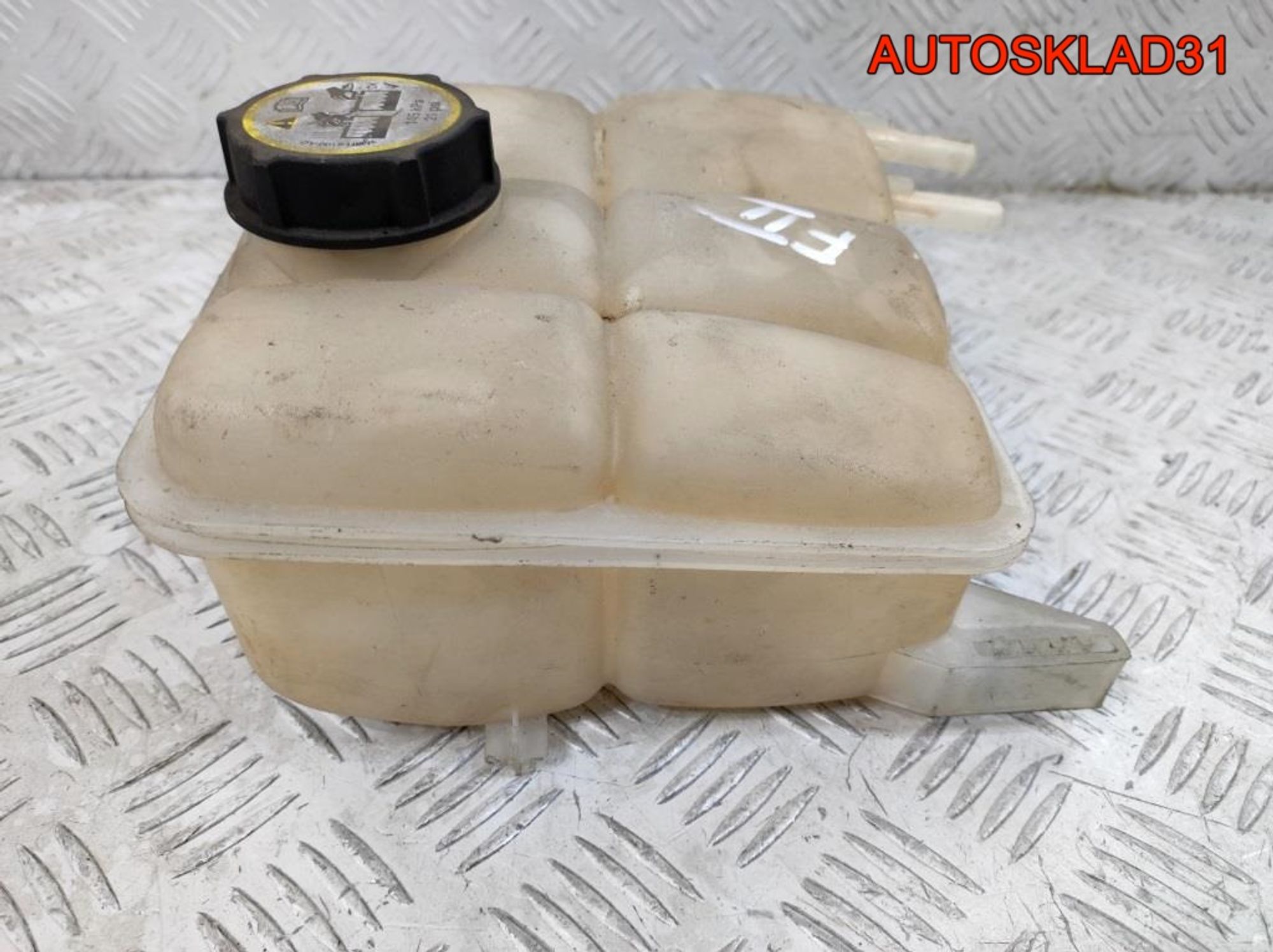 Бачок расширительный Ford Focus 2 3M5H8K218AH, 2000 рублей, Дубовое