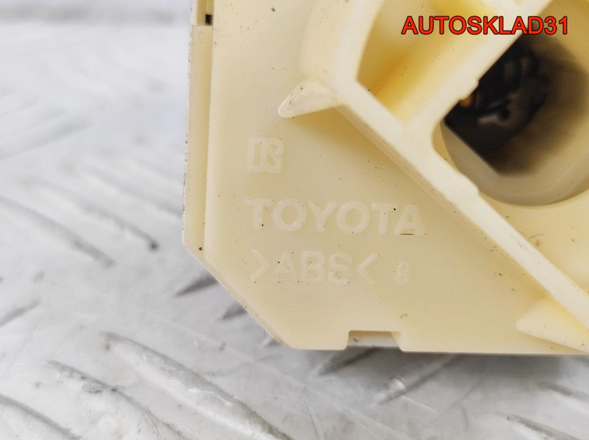 Переключатель отопителя Toyota Yaris 2 559010D010, 500 рублей, Дубовое
