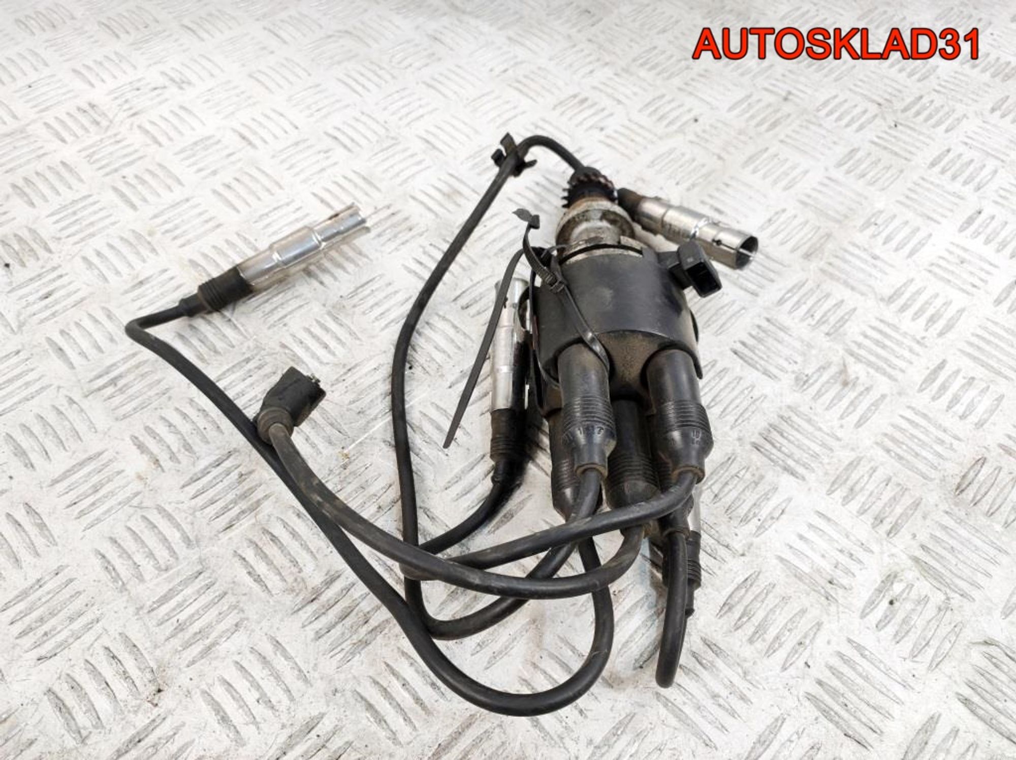 Распределитель зажигания Audi A4 B5 1,6 Бензин 050905205AR, 6000 рублей, Дубовое