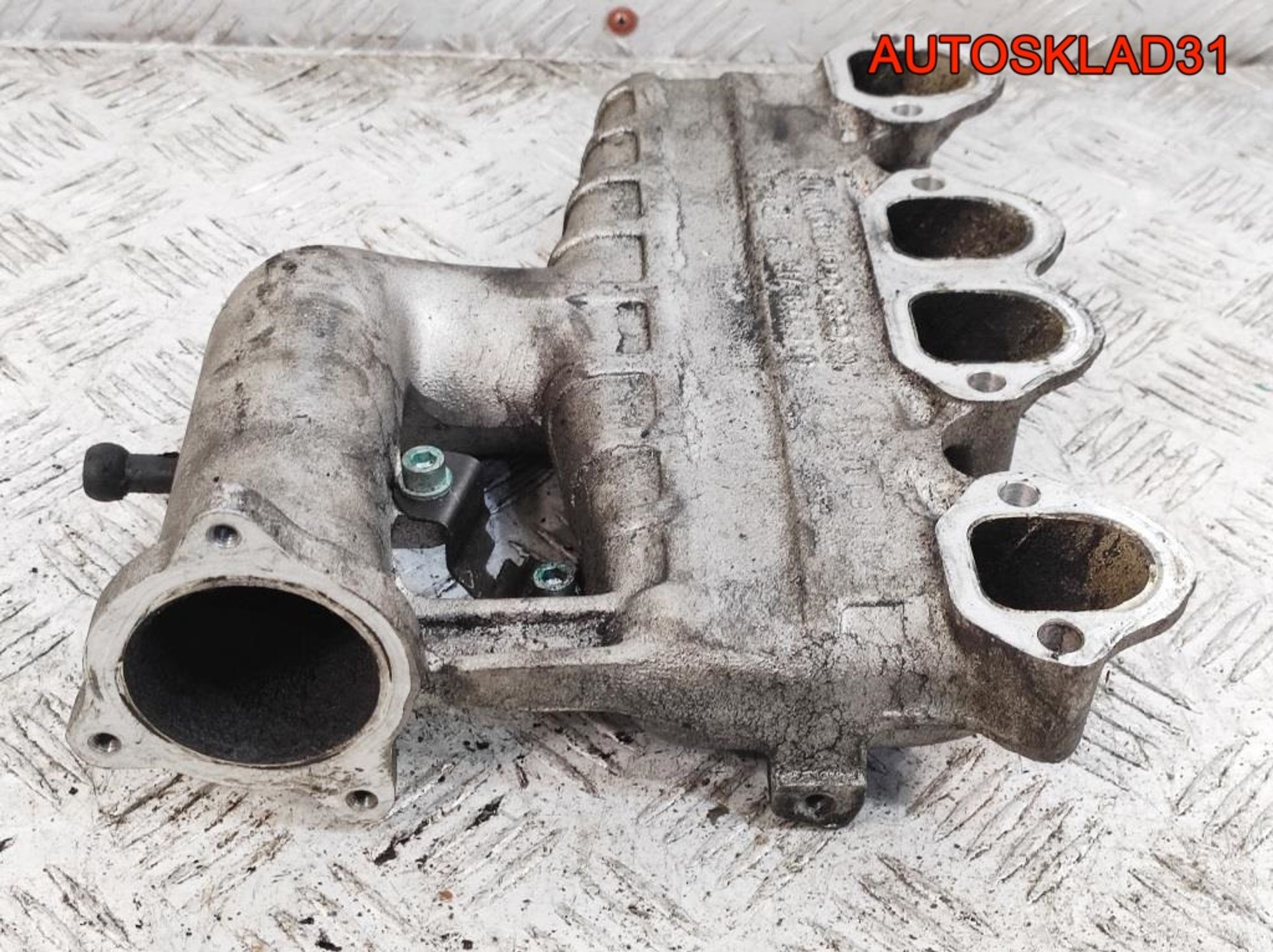 Коллектор впускной VW Golf 4 1,9 ATD Дизель 038129713J, 600 рублей, Дубовое