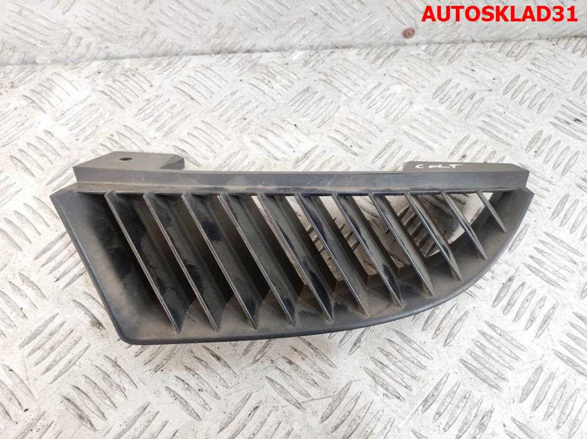 Решетка радиатора левая Mitsubishi Colt 6 MN127773, 1500 рублей, Дубовое