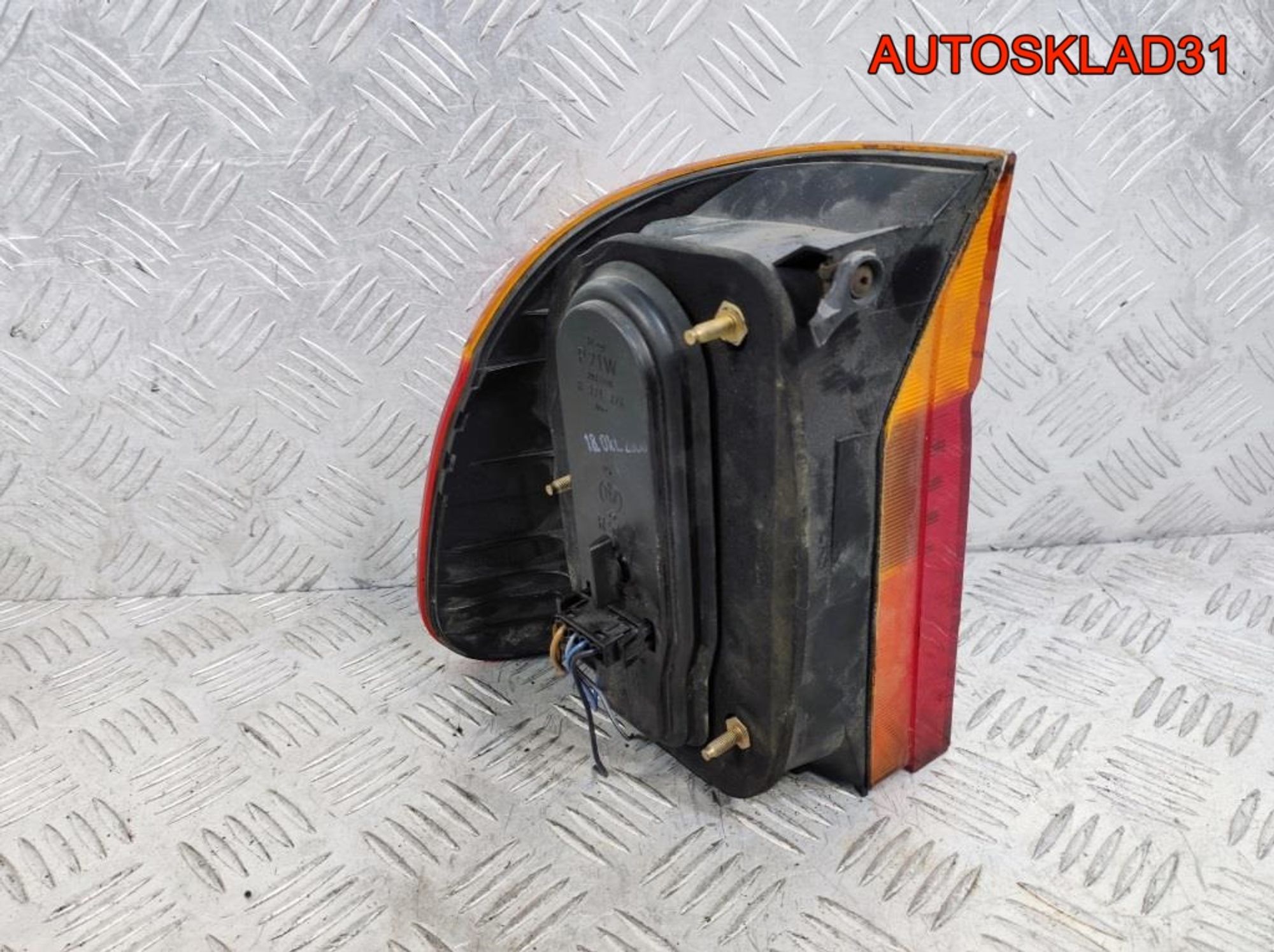 Фонарь задний правый BMW E39 63216900214 Универсал, 1700 рублей, Дубовое