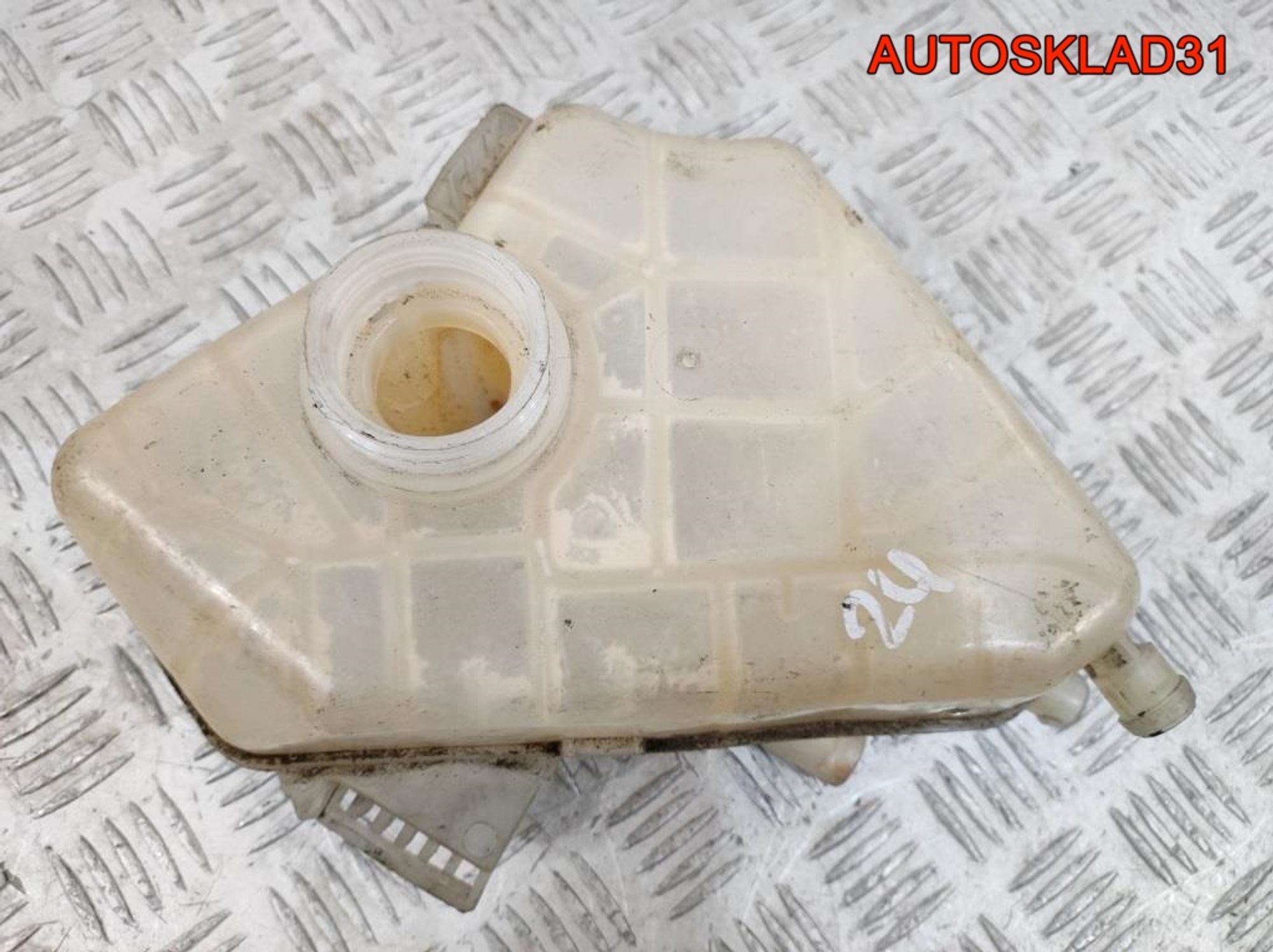 Бачок расширительный Ford Fiesta 6 8V218K218B, 1000 рублей, Дубовое