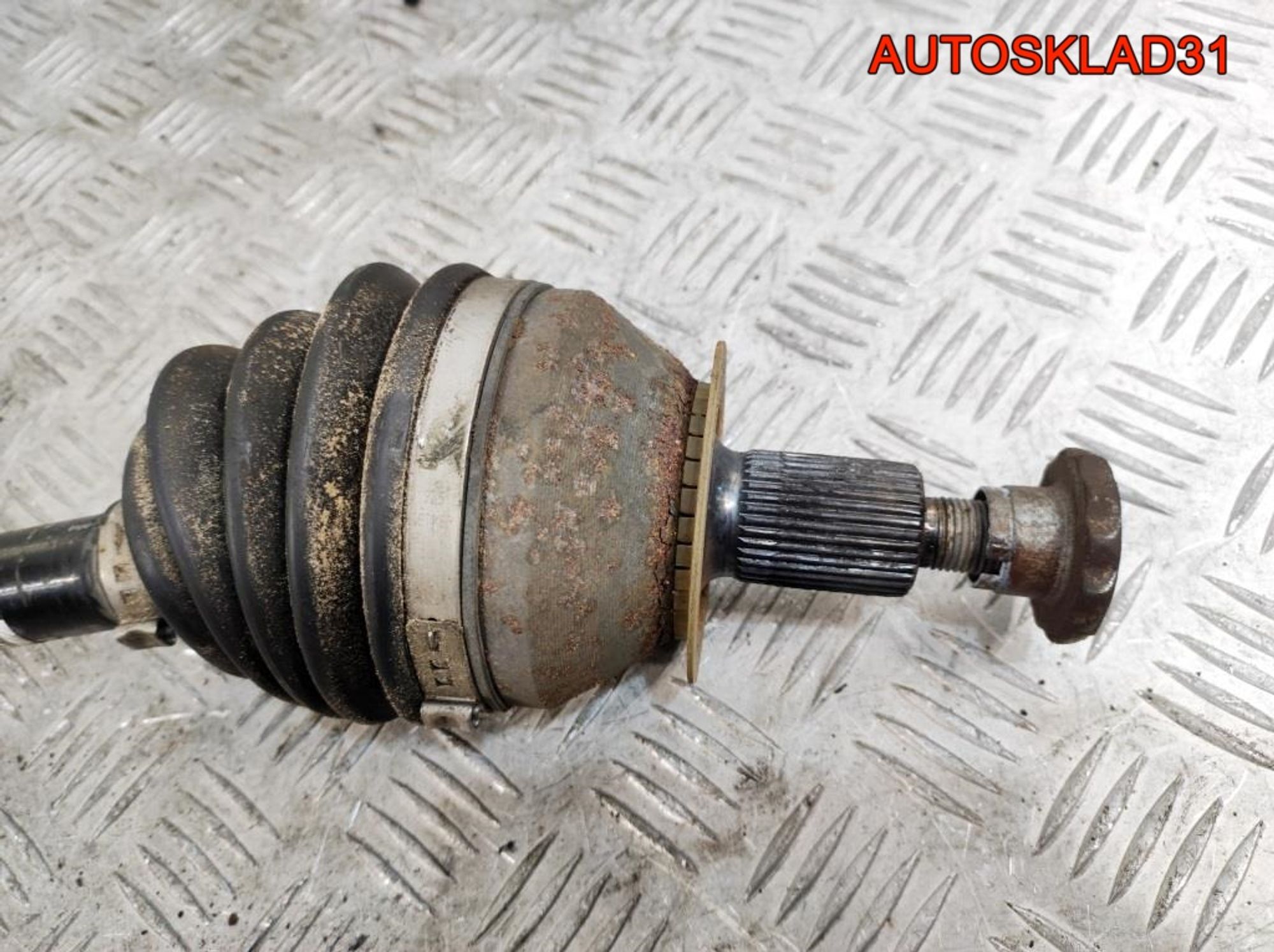 Полуось передняя левая Skoda Rapid 6R0407761B, 3200 рублей, Дубовое