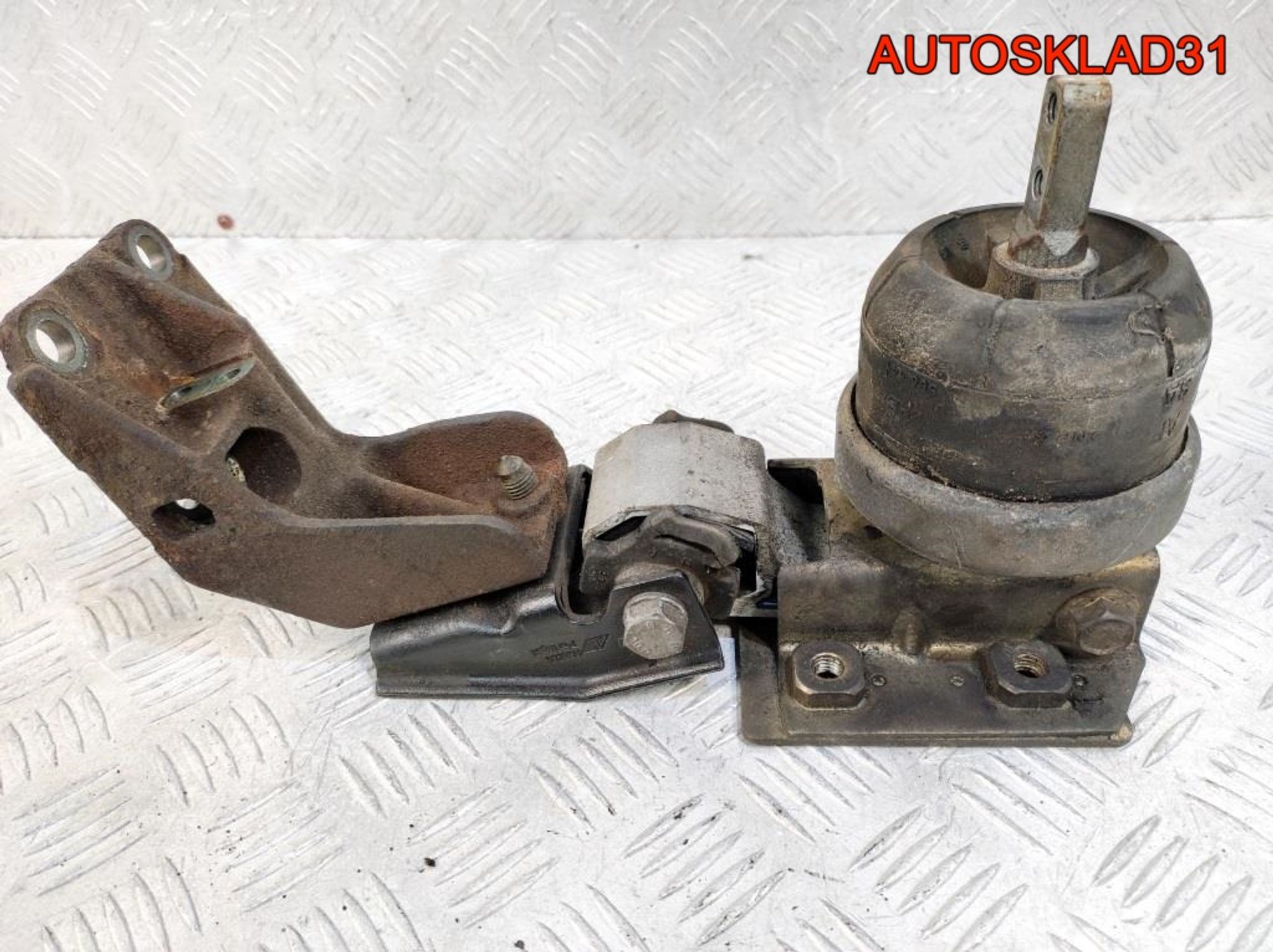 Опора двигателя левая VW Sharan 7M0199131AF, 3300 рублей, Дубовое