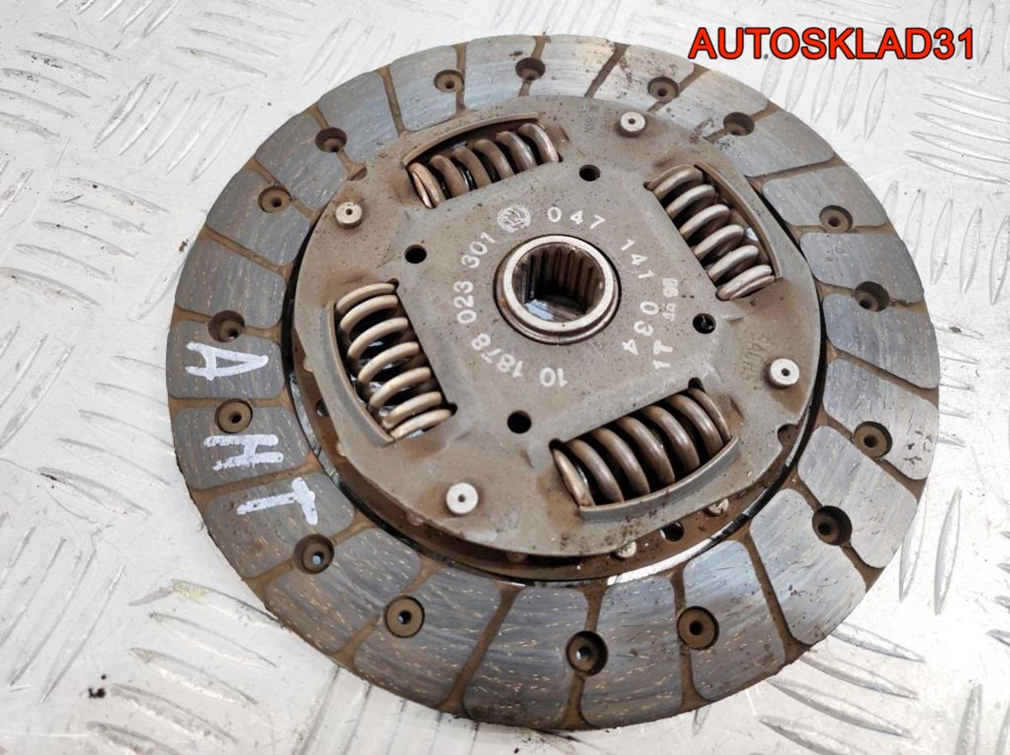 Маховик в сборе со сцеплением VW Lupo 1.0 AHT 047141025A, 1800 рублей, Дубовое