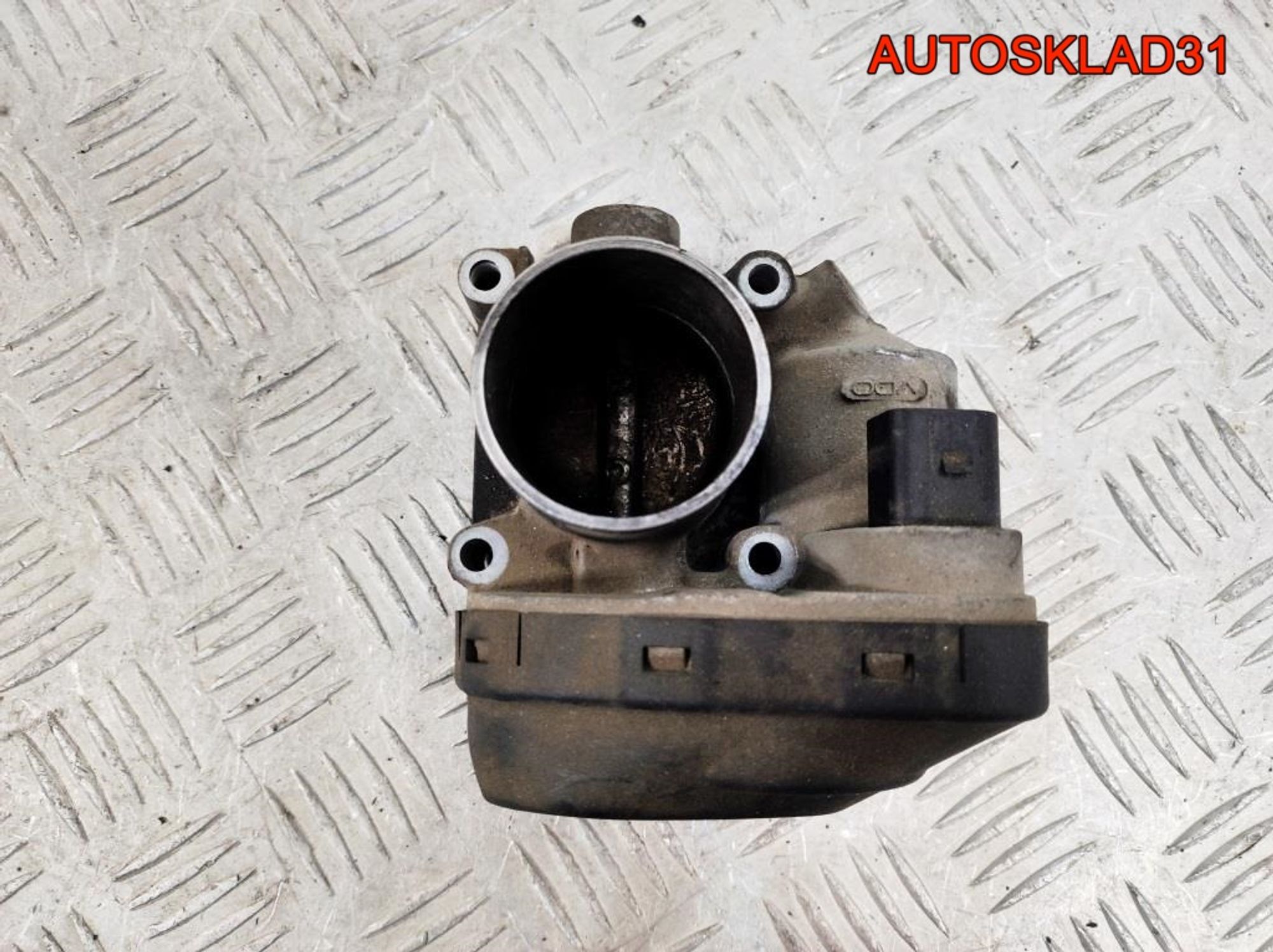 Заслонка дроссельная Volkswagen Polo 3 1,4 APE 036133062B, 3200 рублей, Дубовое