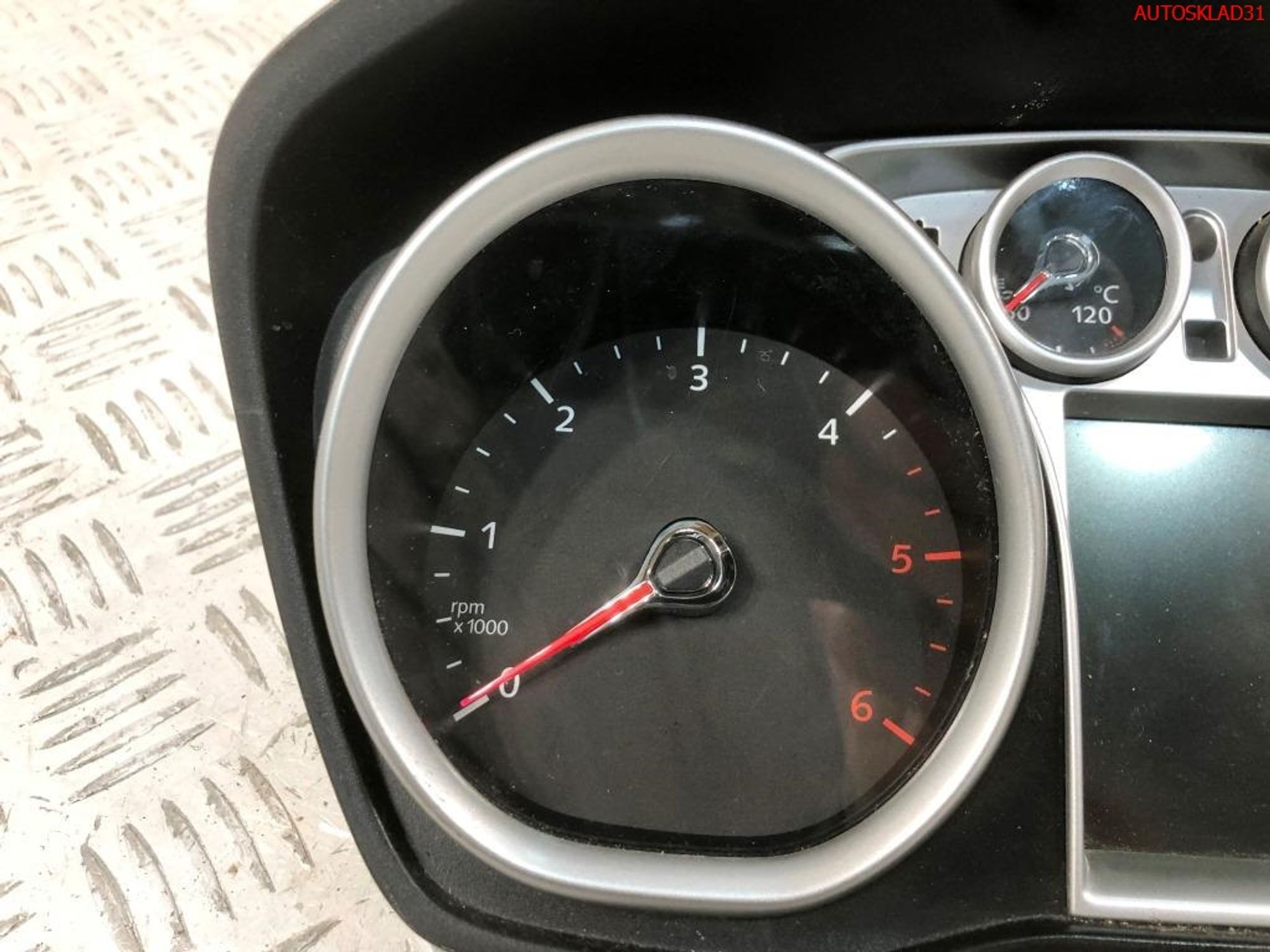 Панель приборов Ford Focus 2 1,6 Дизель 8V4T10849LJ, 35000 рублей, Дубовое