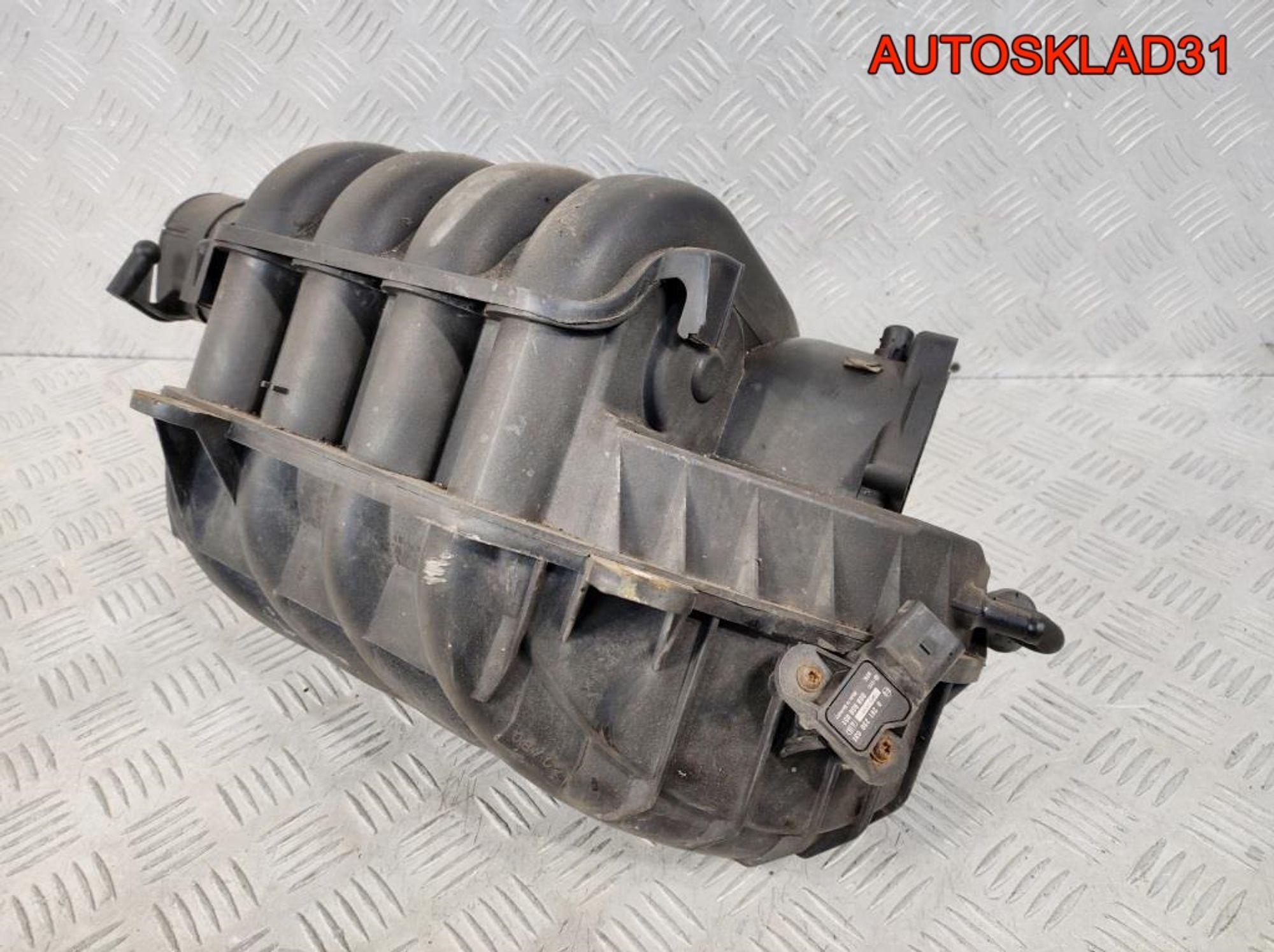 Коллектор впускной VW Passat B6 2.0 BVY 06F133210P, 4500 рублей, Дубовое