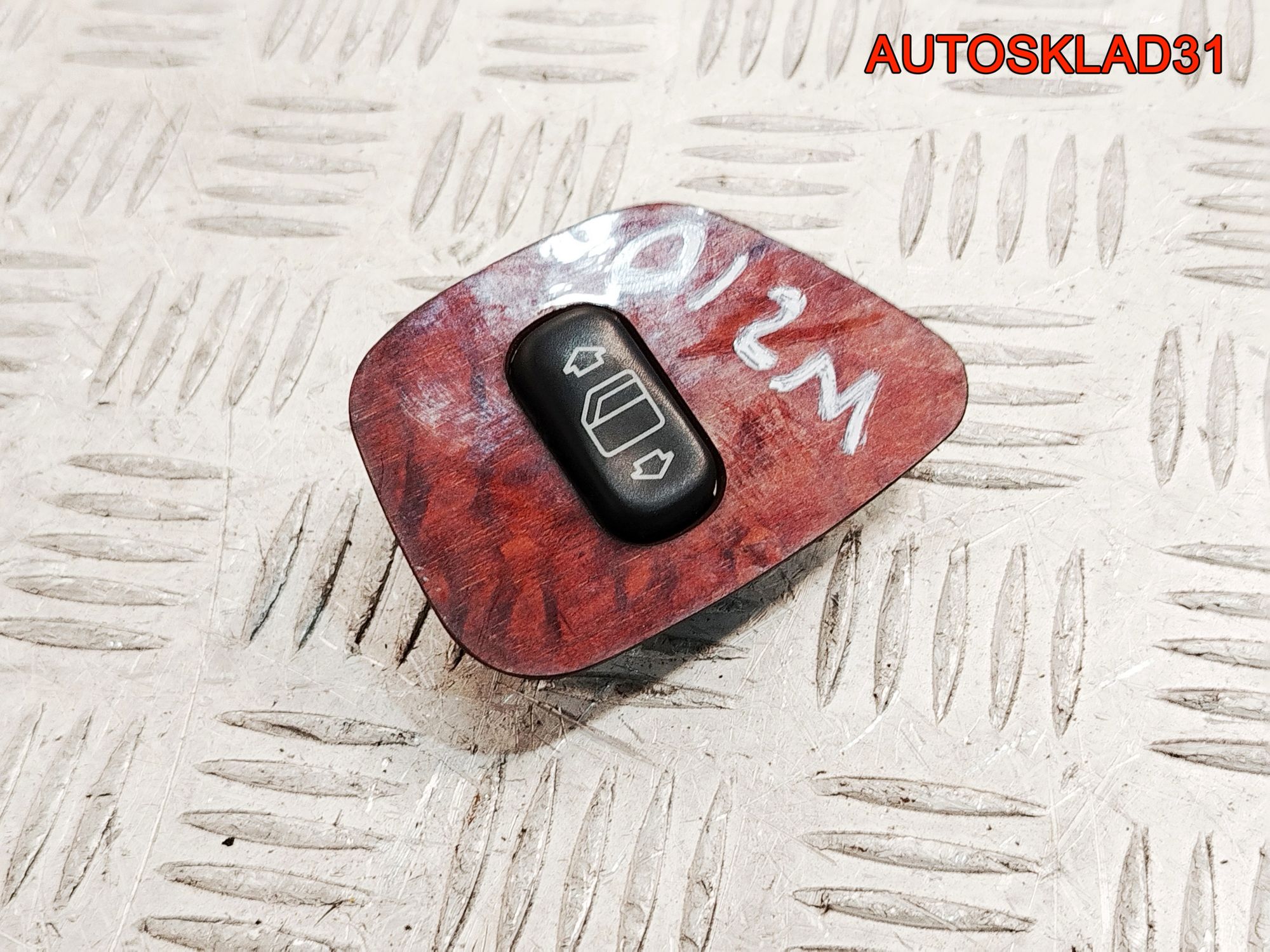 Кнопка стеклоподъемника задняя левая Mercedes W210 A2108208210, 900 рублей, Дубовое