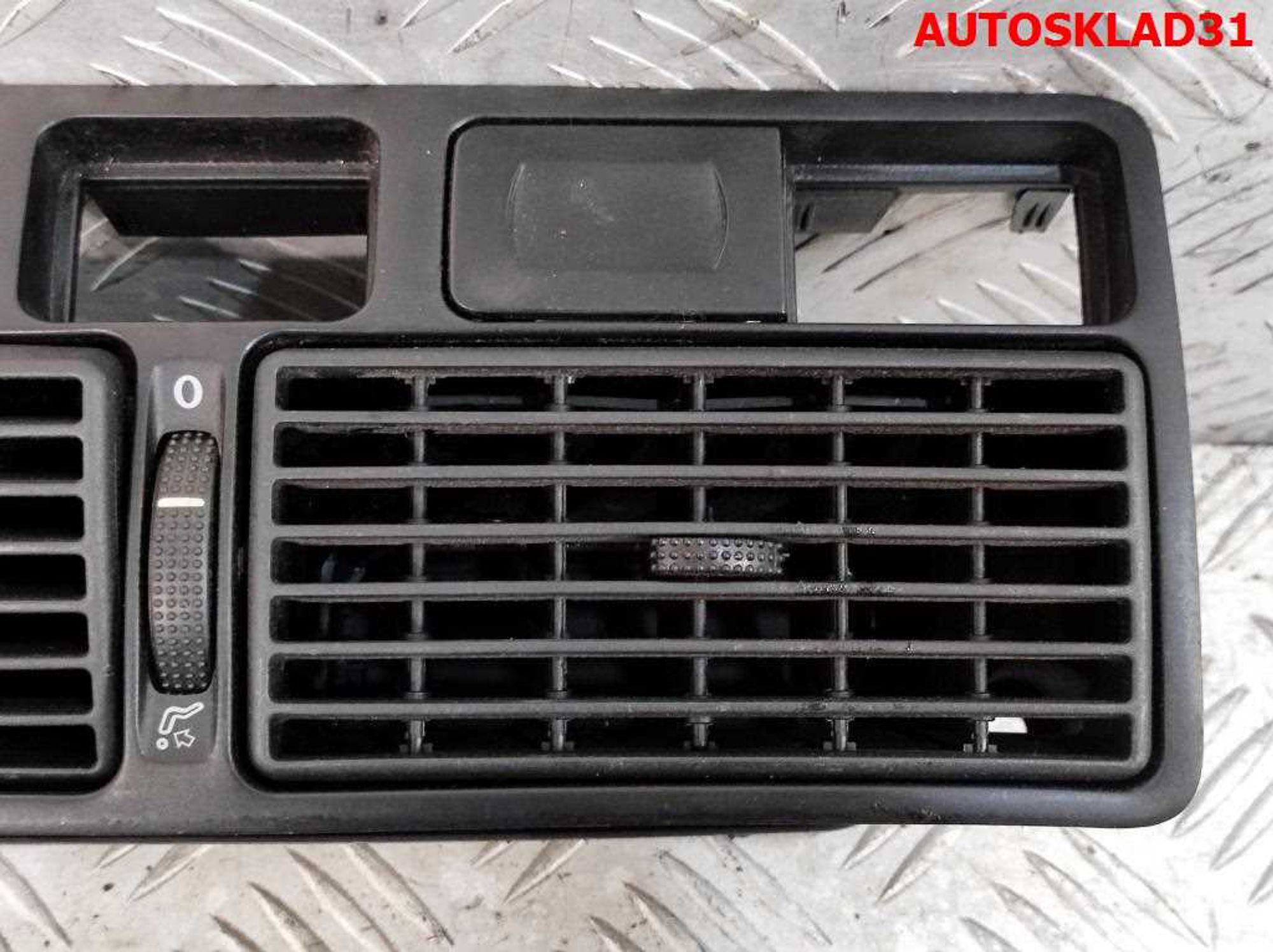 Дефлектор воздушный центральный VW Golf 4 1J0819728C, 1500 рублей, Дубовое