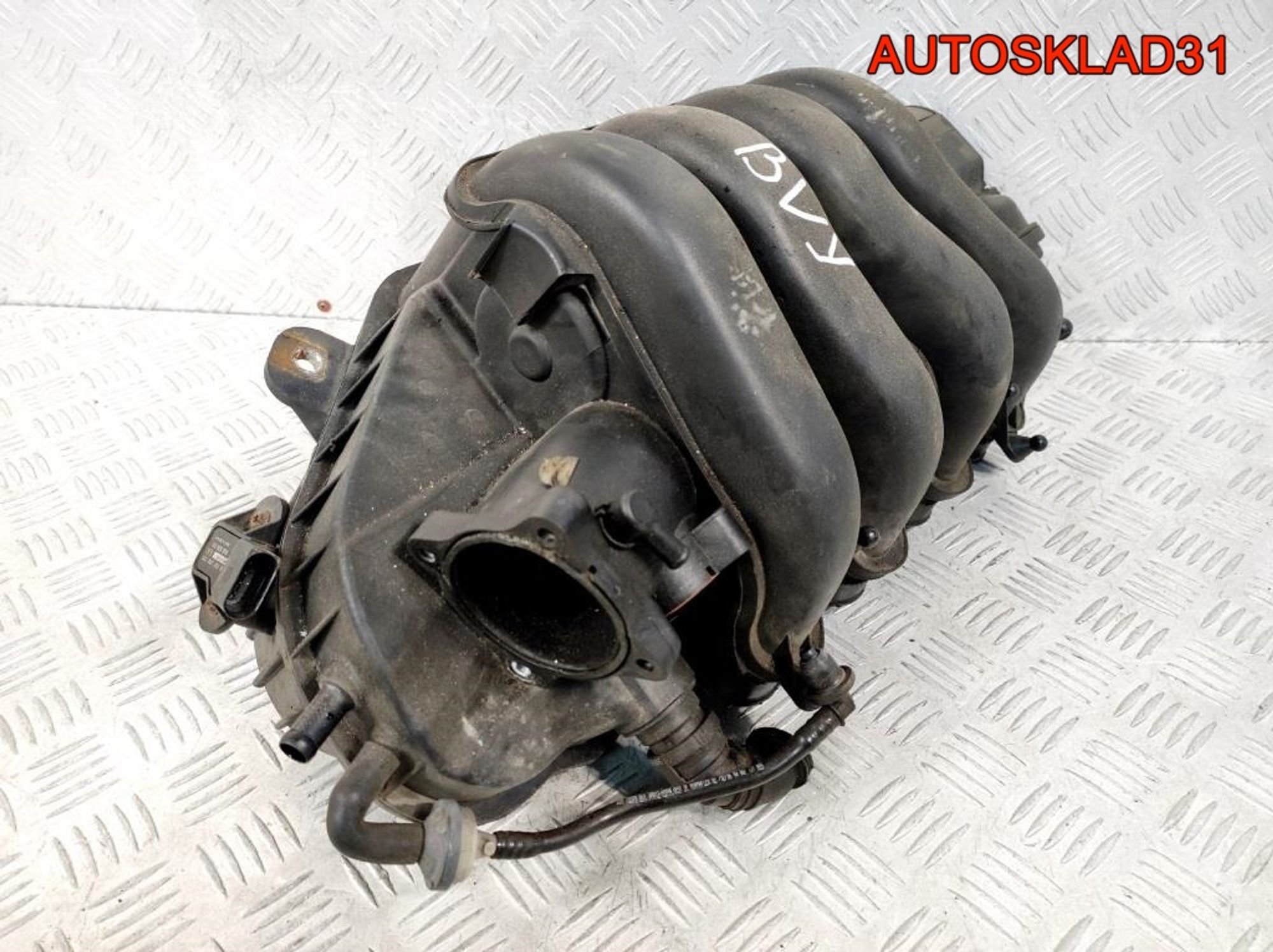 Коллектор впускной VW Passat B6 2.0 BVY 06F133210P, 4500 рублей, Дубовое