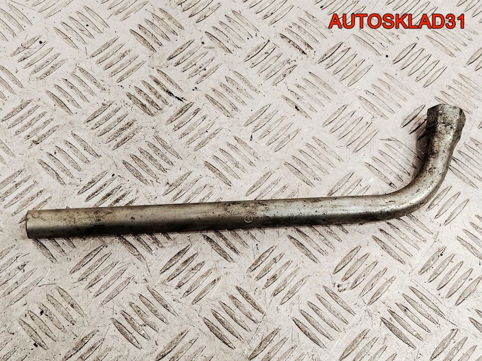 Ключ баллонный Volkswagen Sharan 7M3012219, 700 рублей, Дубовое