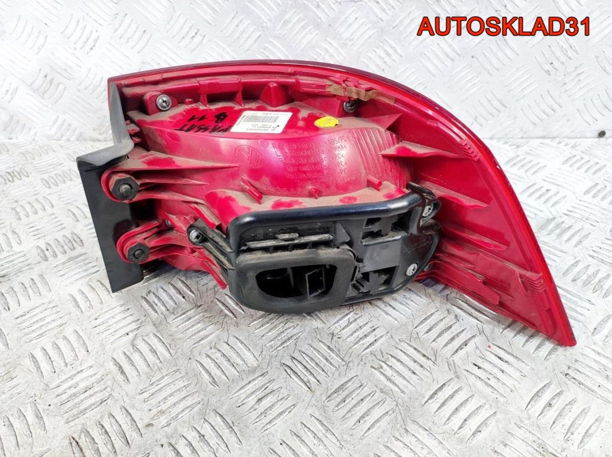 Фонарь задний левый VW Passat B7 3AF945095A, 4100 рублей, Дубовое