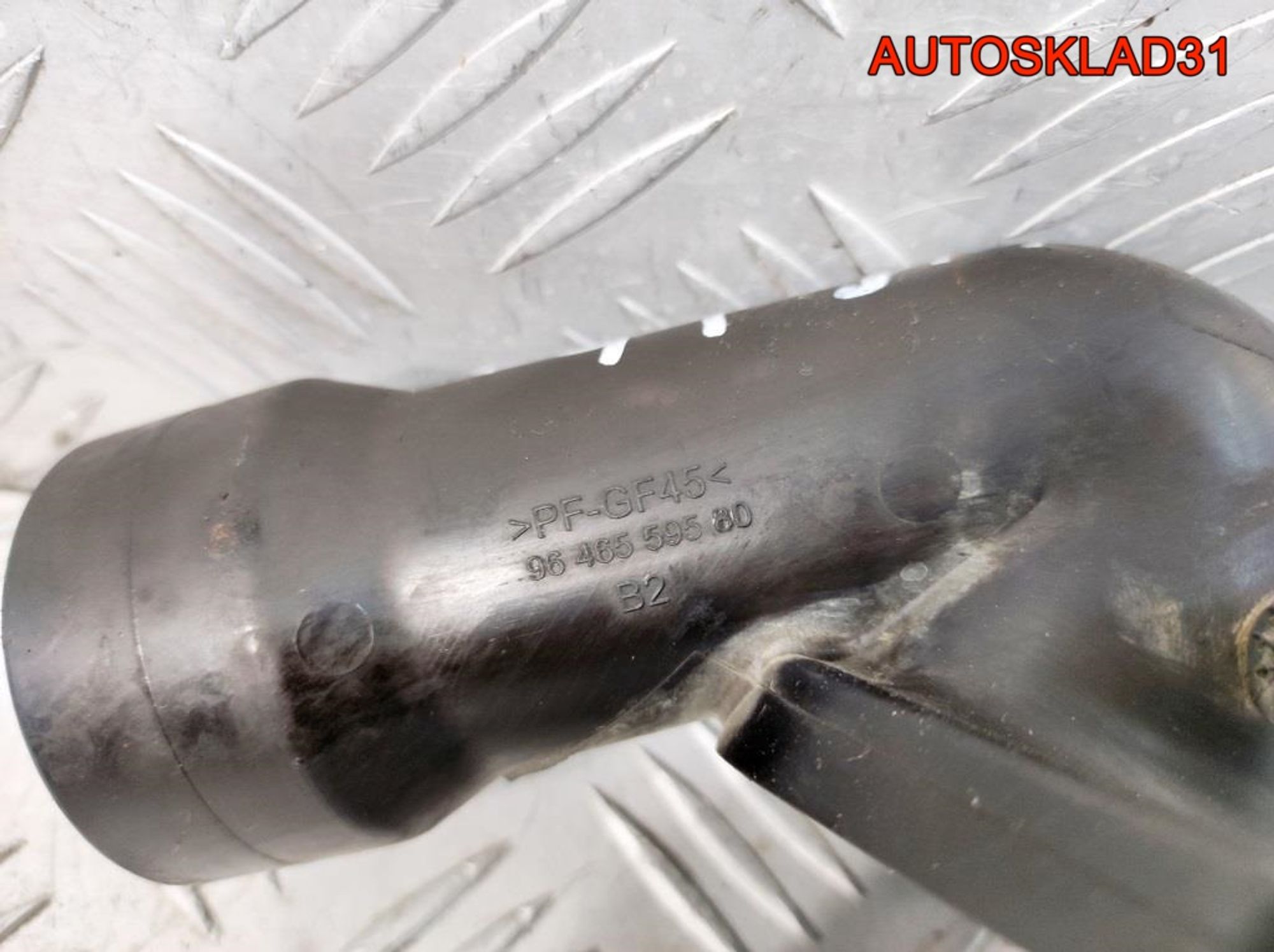 Фланец системы охлаждения Ford Focus 3 2,0 UFDB 9646559580, 600 рублей, Дубовое
