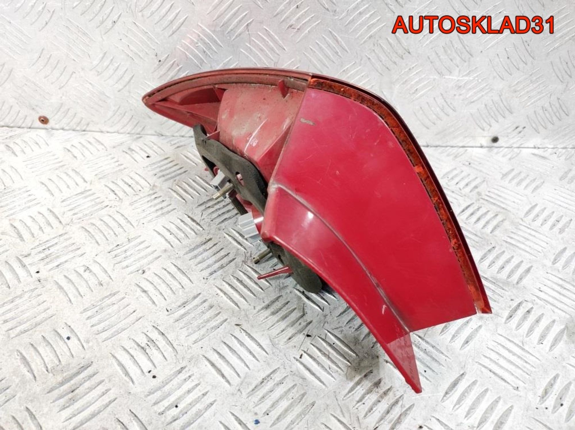 Фонарь задний правый Mazda 3 BP4K51170D Хетчбэк, 2700 рублей, Дубовое