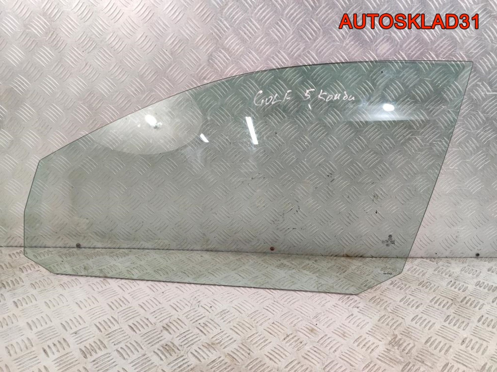 Стекло переднее левое VW Golf 5 1K5845201B Combi, 1500 рублей, Дубовое