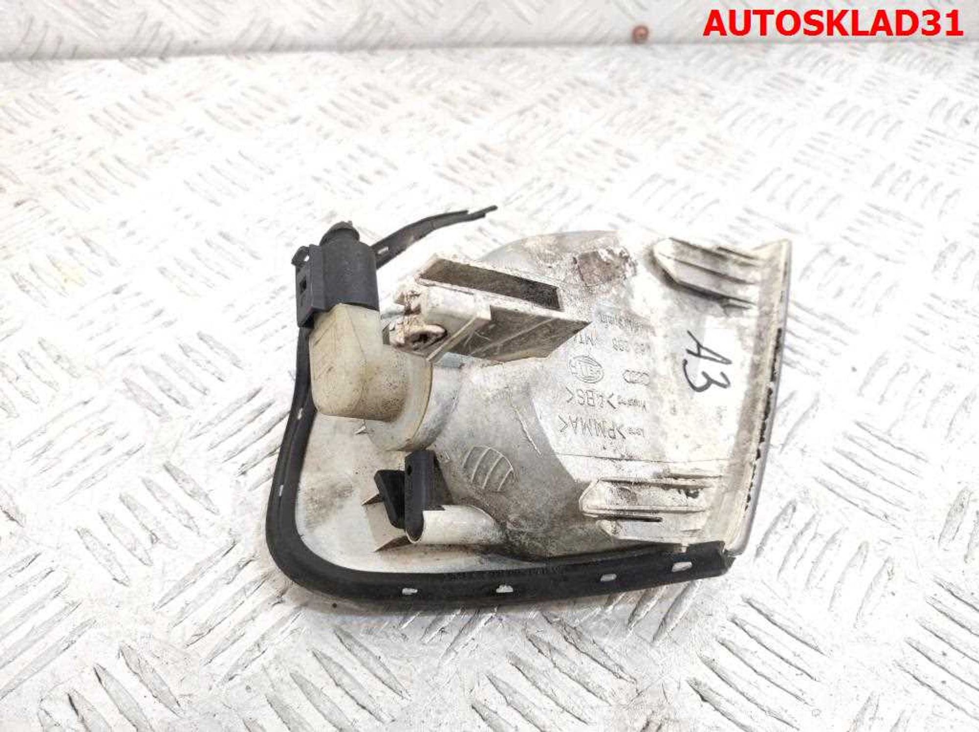 Указатель поворота правый белый Audi A3 8L0953050, 900 рублей, Дубовое