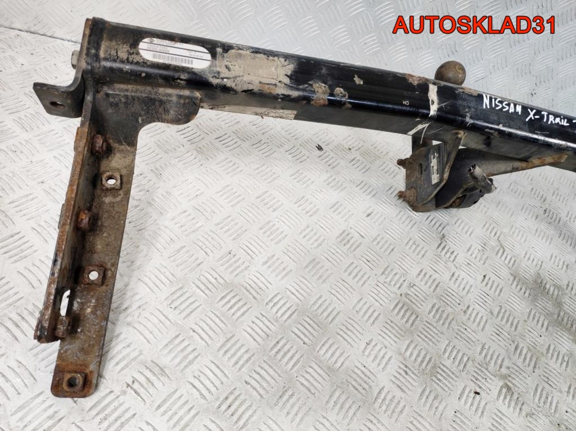 Фаркоп Nissan X-Trail T30 KE5008H000, 13500 рублей, Дубовое