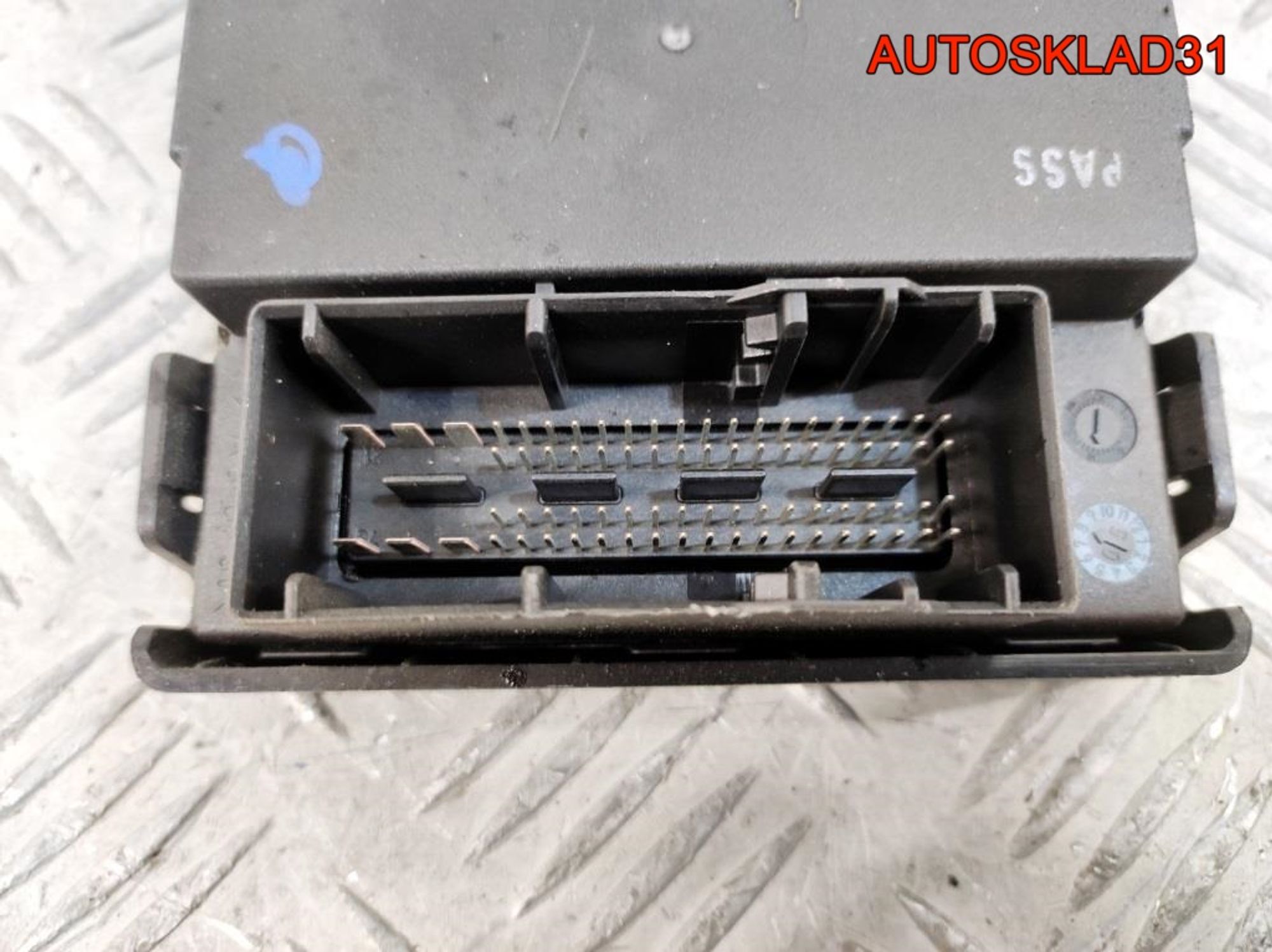 Блок предохранителей Opel Vectra C 13223679, 2100 рублей, Дубовое