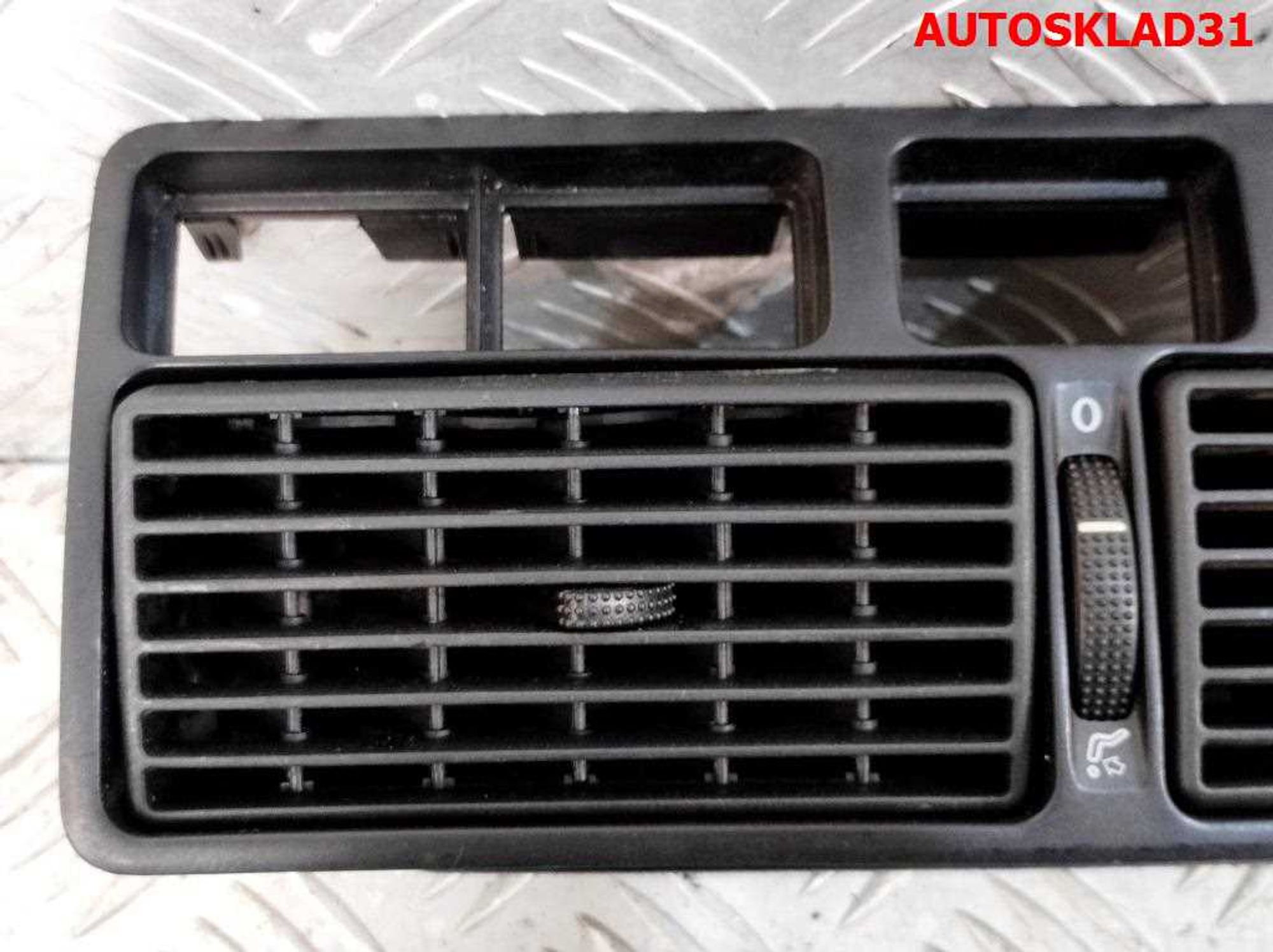 Дефлектор воздушный центральный VW Golf 4 1J0819728C, 1500 рублей, Дубовое