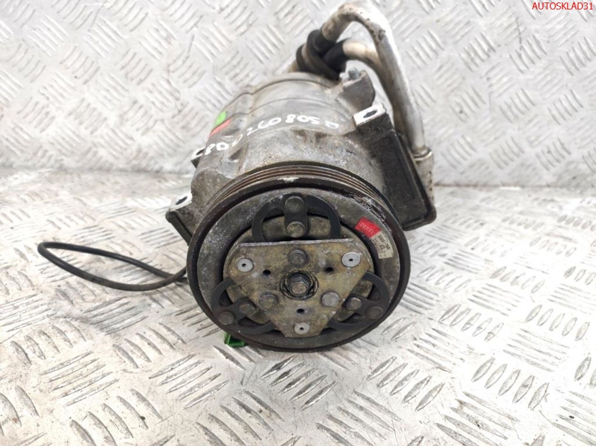 Компрессор кондиционера VW Passat B5 8D0260805D, 7200 рублей, Дубовое
