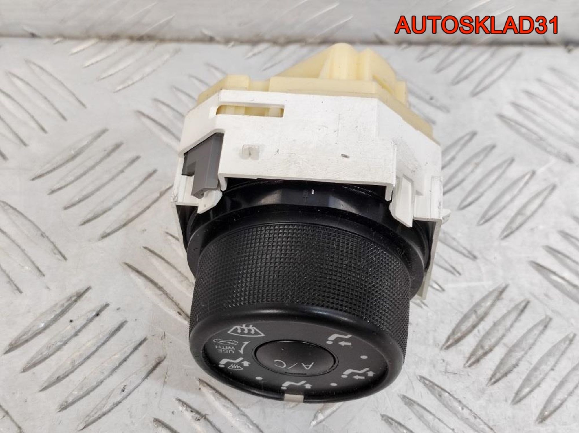 Переключатель отопителя Toyota Yaris 2 559010D010, 500 рублей, Дубовое