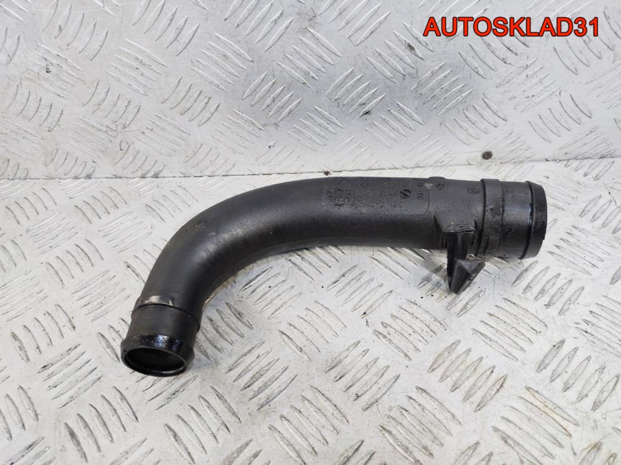 Патрубок интеркулера VW Polo 4 6Q0145770G, 1700 рублей, Дубовое