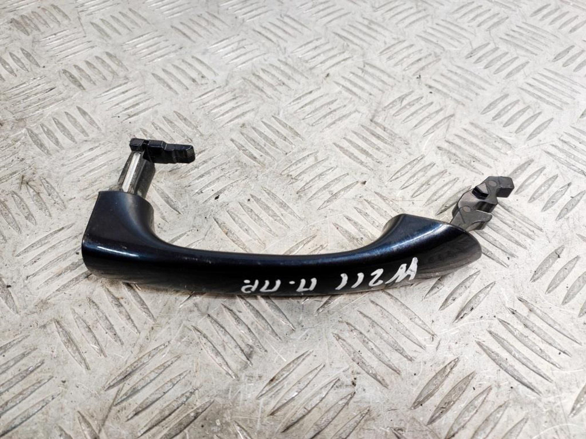 Ручка двери передняя правая Mercedes W211 A2117601670, 500 рублей, Дубовое