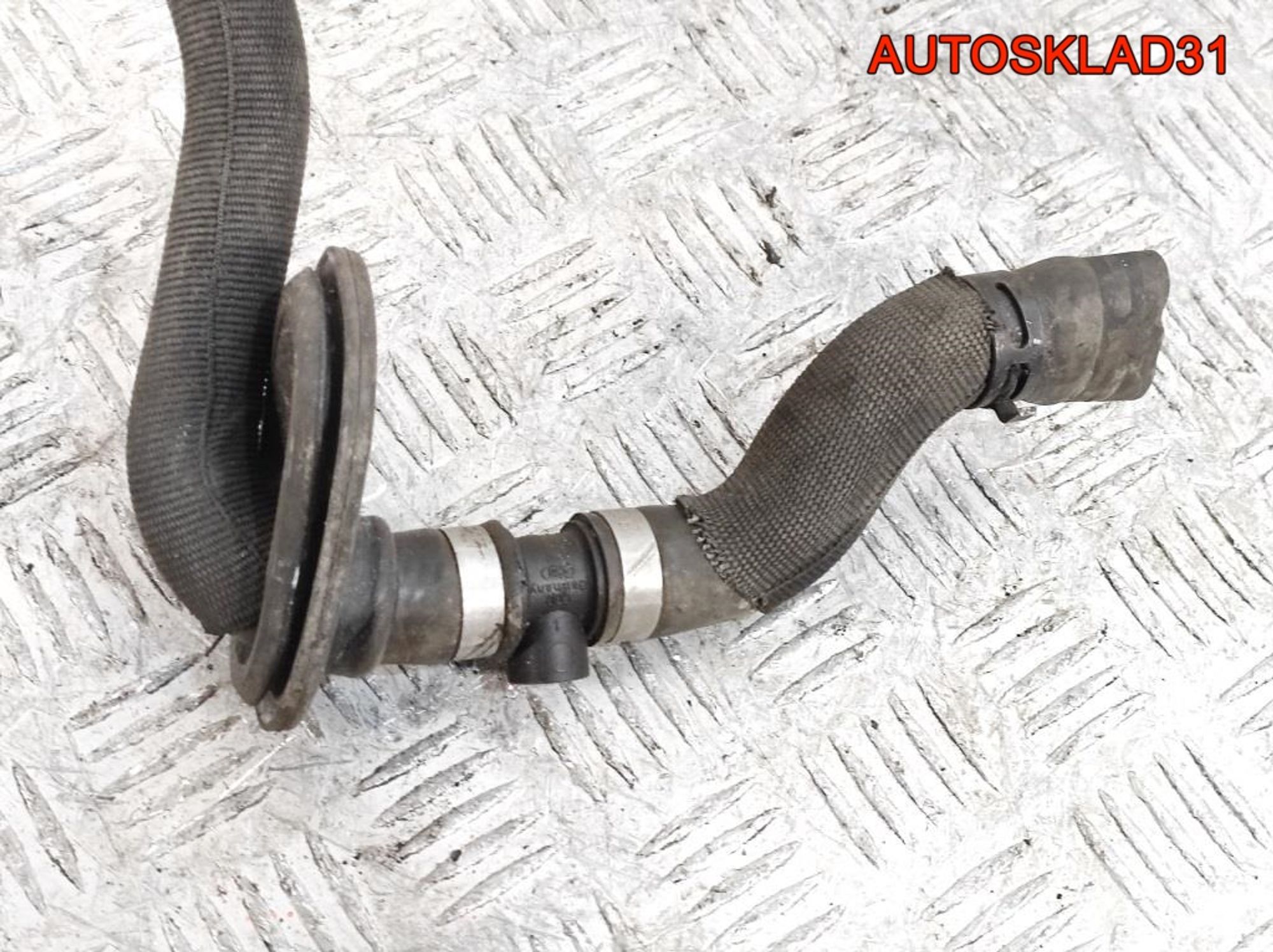 Патрубок системы охлаждения A6 C6 2.4 BDW 4F1819350B, 600 рублей, Дубовое