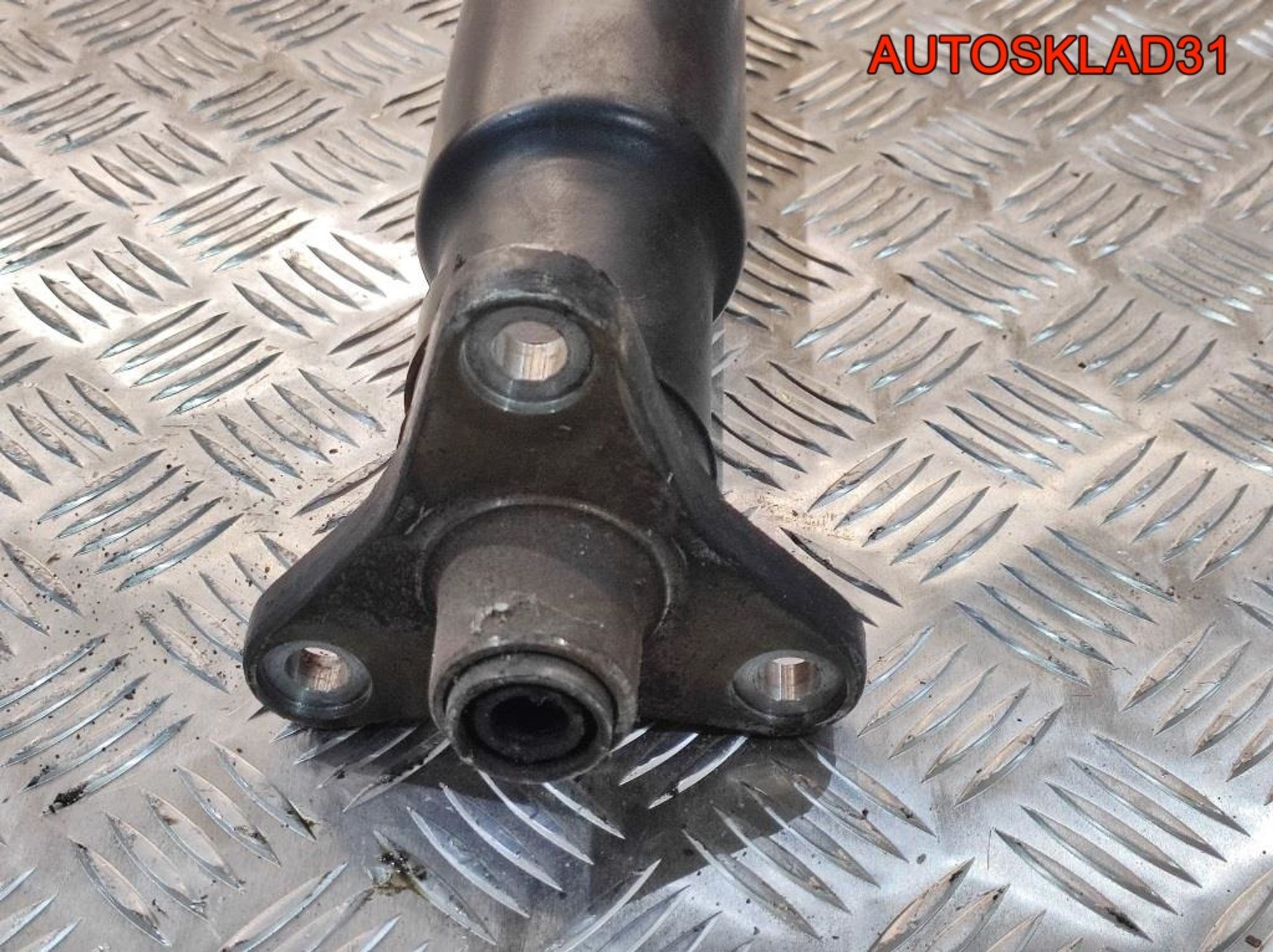 Вал карданный BMW E92 2.0 N47D20C МКПП Седан 26107572905, 10000 рублей, Дубовое