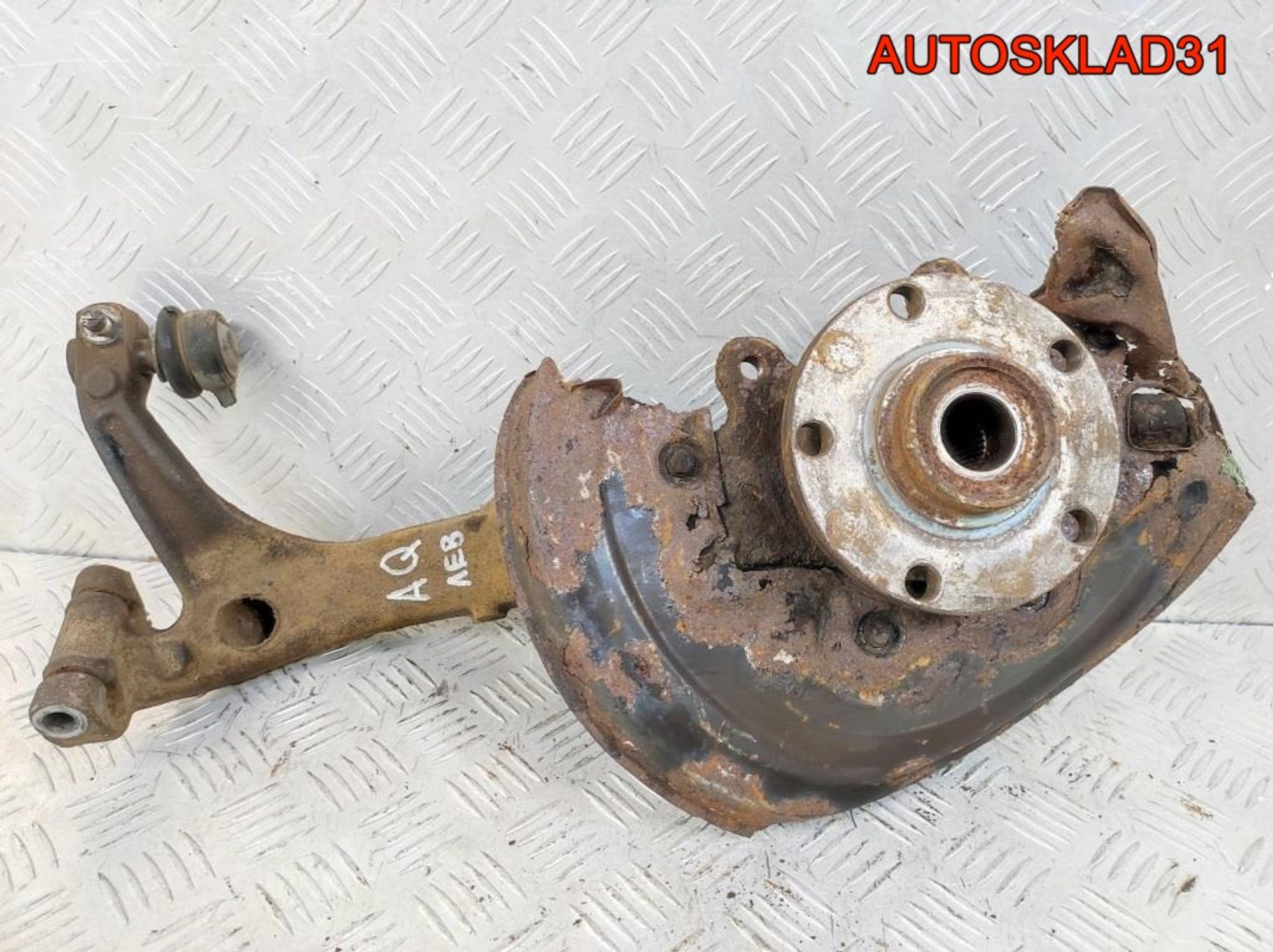 Кулак передний левый VW Passat B5 8D0407257AQ, 1200 рублей, Дубовое