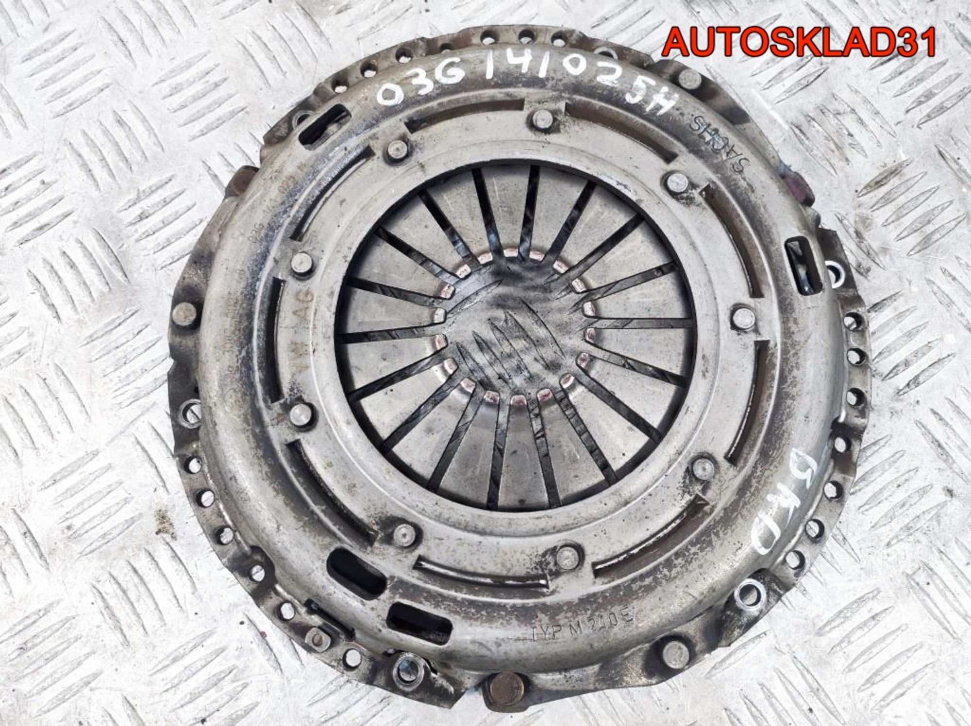 Комплект сцепления VW Passat B6 2.0 BKD 03G141025H, 2500 рублей, Дубовое