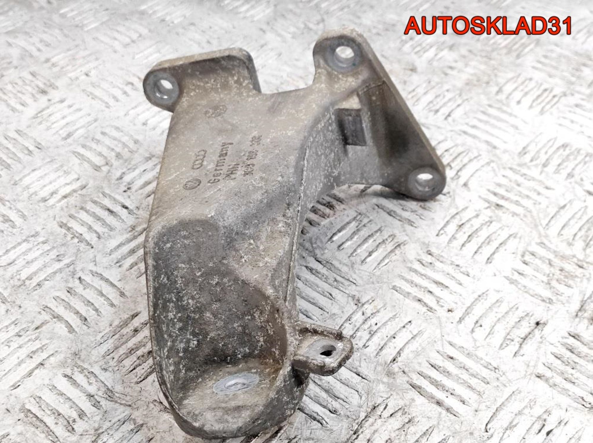 Кронштейн двигателя VW Passat B5 2,3 AGZ 3B0199308, 1200 рублей, Дубовое