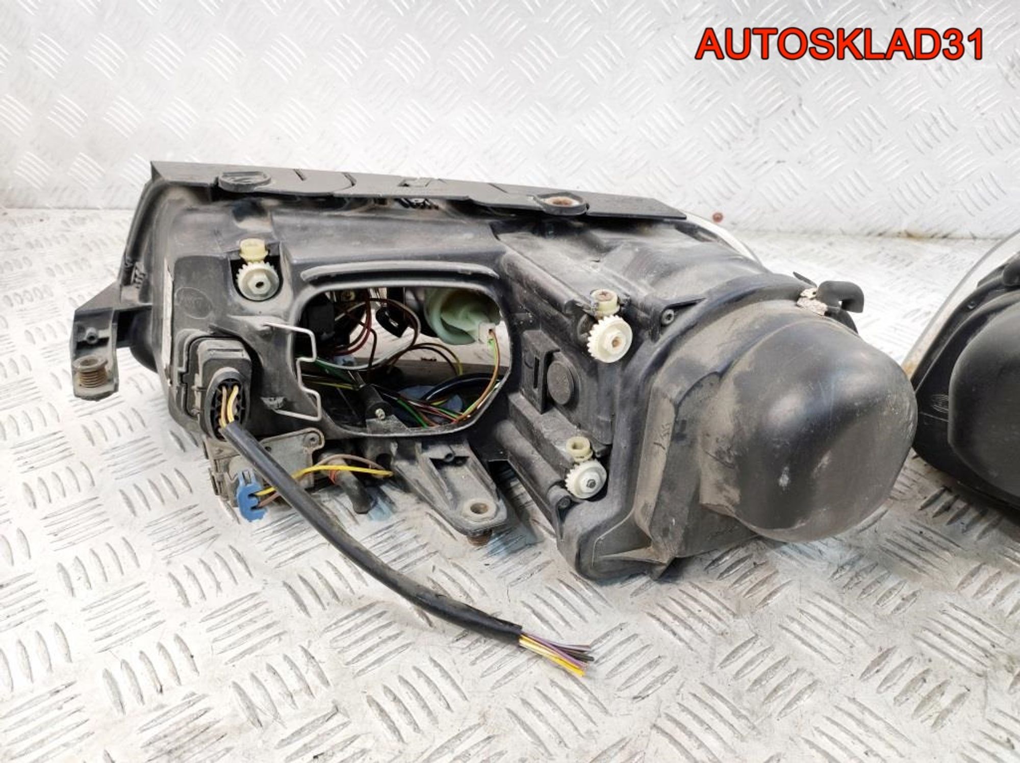 Фары Ксенон Комплект VW Passat B5+ 3B7941015M, 30000 рублей, Дубовое