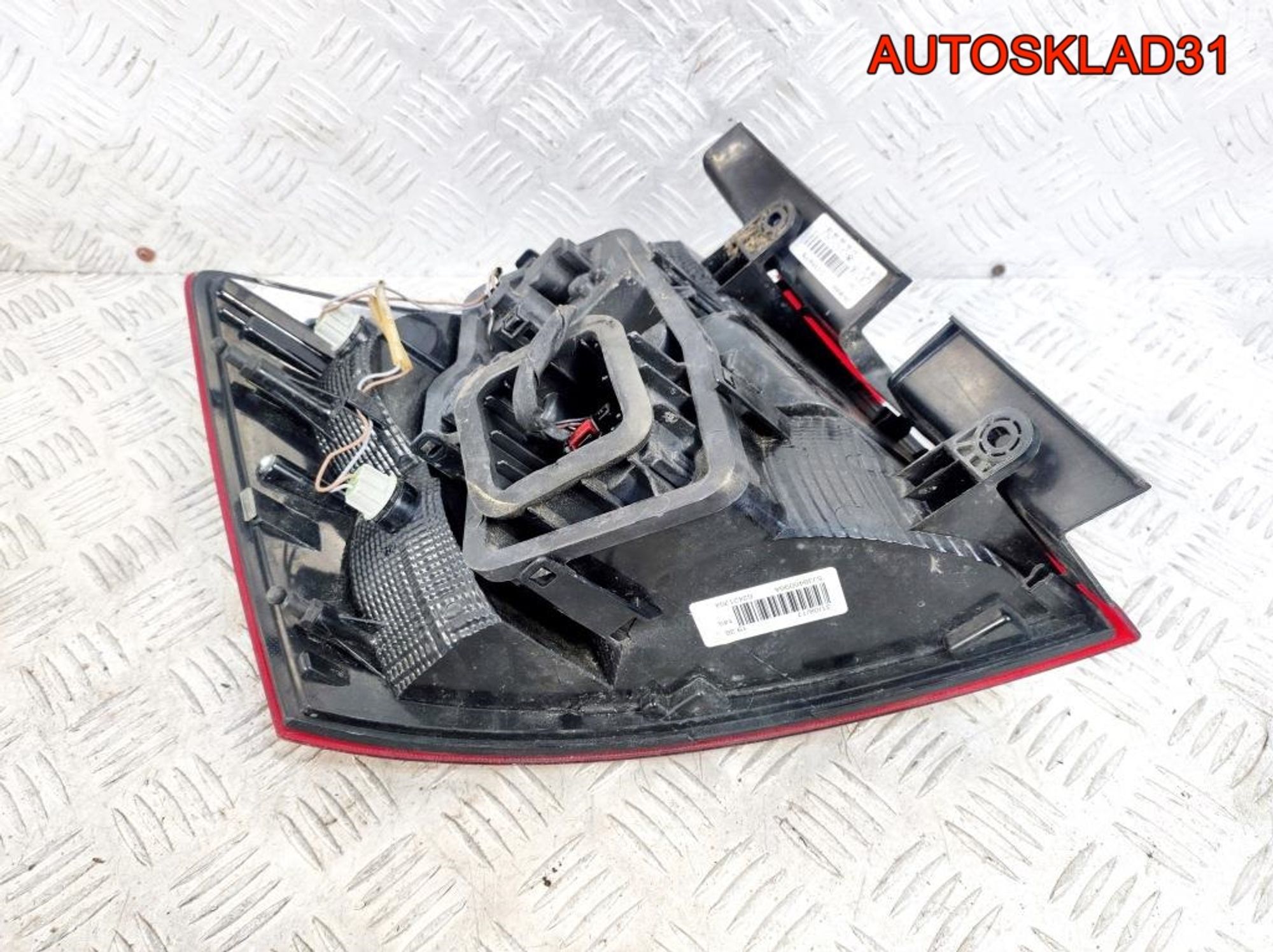 Фонарь задний правый Skoda Rapid 5JJ945096A, 9800 рублей, Дубовое