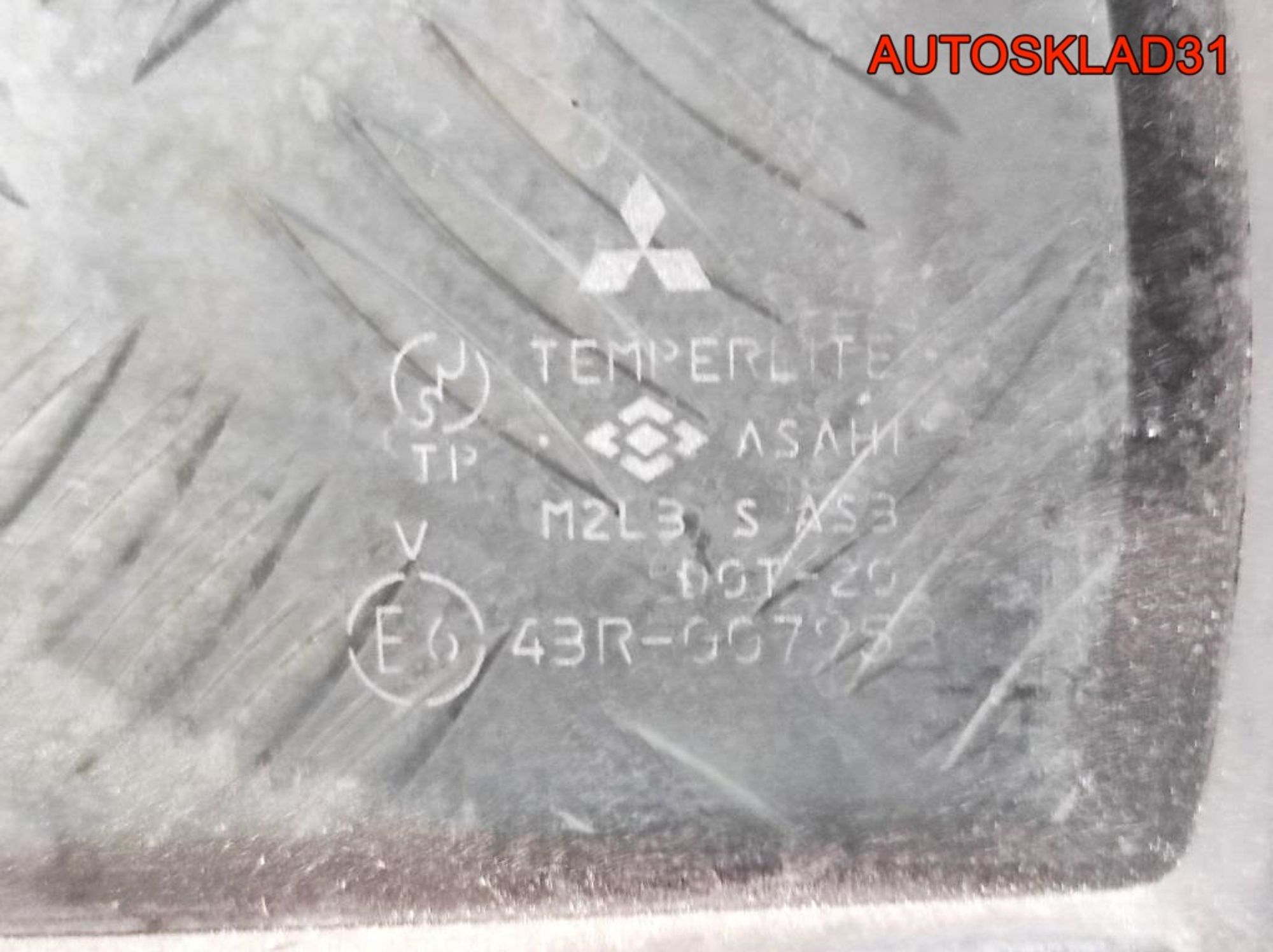 Форточка двери задней левой Mitsubishi Lancer 9 MR556055, 900 рублей, Дубовое