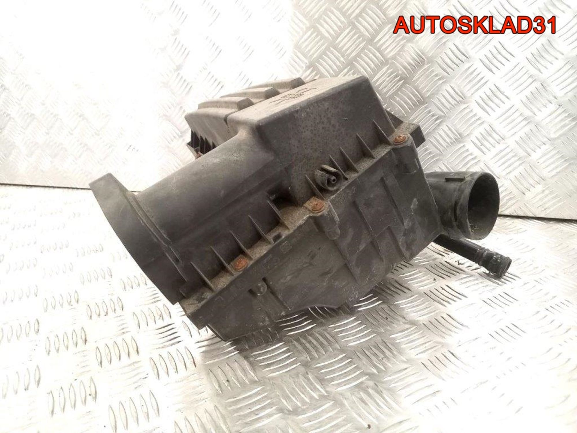 Корпус воздушного фильтра VW Passat B6 3C0129607AF, 1800 рублей, Дубовое