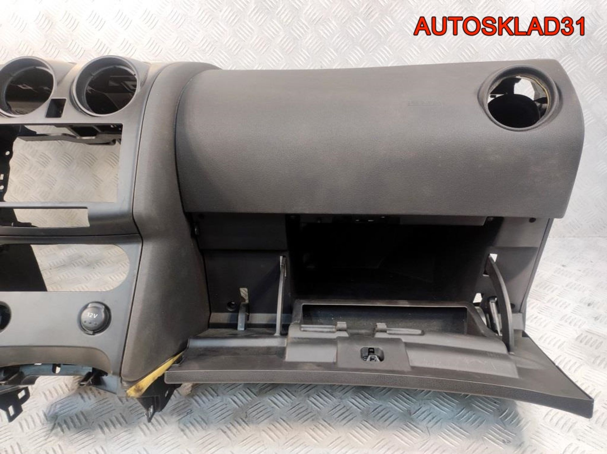 Торпедо Голое Nissan Qashqai J10 Не востановленная, 32400 рублей, Дубовое