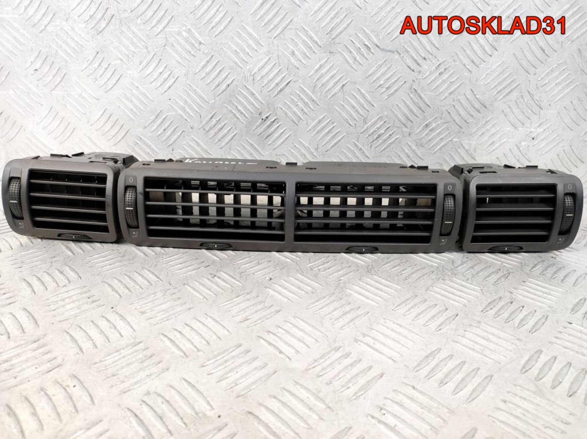 Дефлектор воздушный VW Passat B5 3B0819728D, 9000 рублей, Дубовое